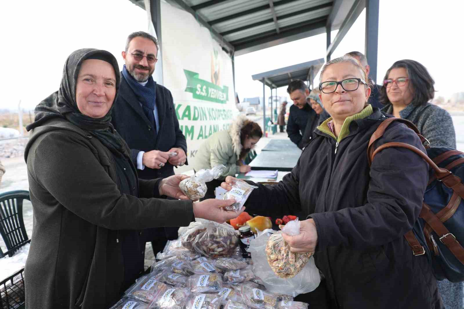 Başkan Çolakbayrakdar: "Ata tohumları, geleceğe bırakacağımız en kıymetli millî mirasımızdır"
Başkan Çolakbayrakdar: "Ata tohumları, geleceğe bırakacağımız en kıymetli millî mirasımızdır"