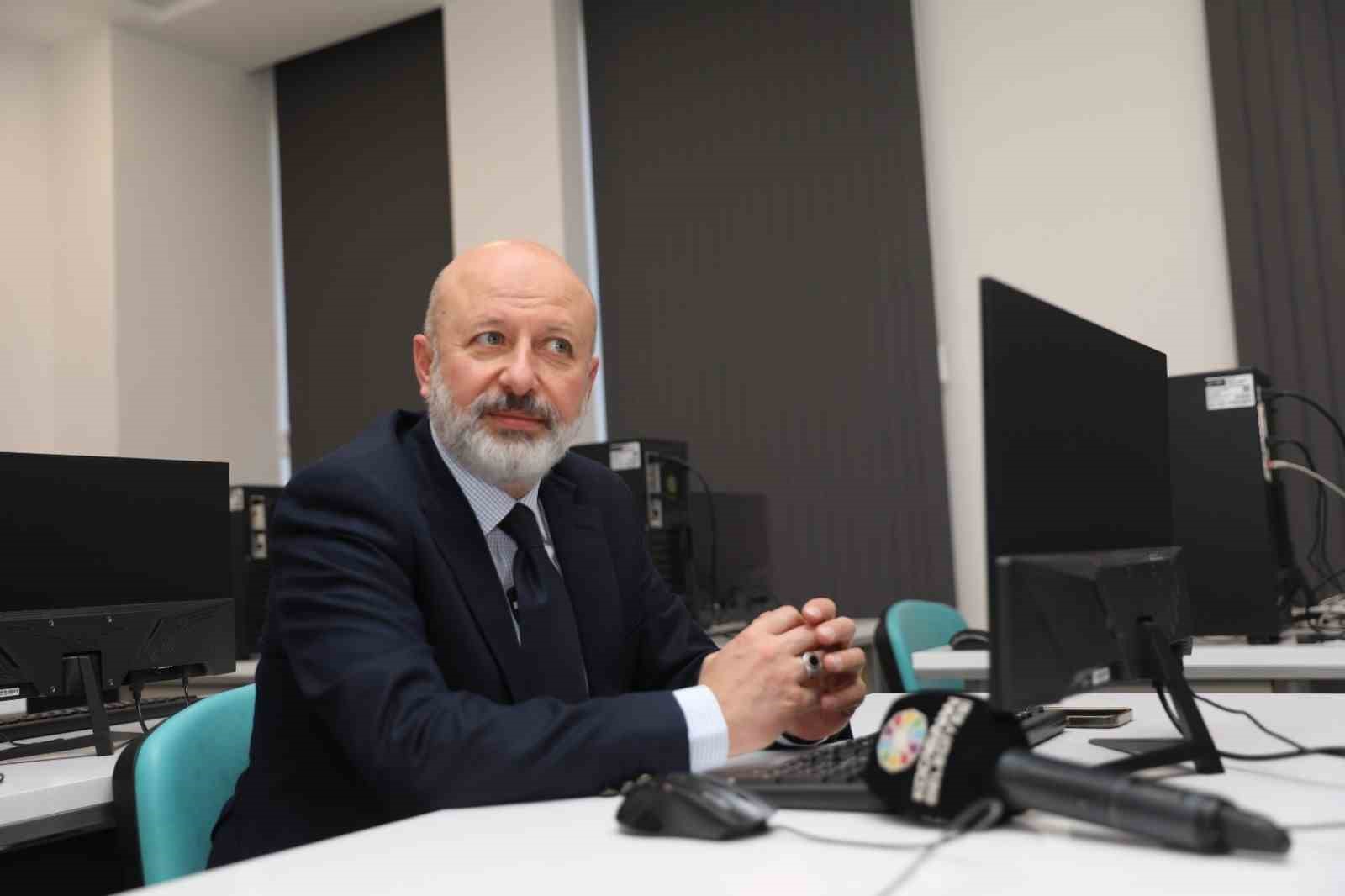 Başkan Çolakbayrakdar, "Bilim ve teknolojiyle güçlü Türkiye’yi inşa ediyoruz"
