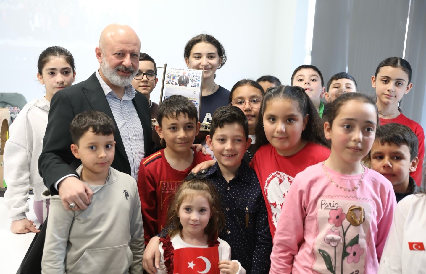 Başkan Çolakbayrakdar: "Gençlerimizin ürettiği her proje Türkiye’nin gücüne güç katacak"
