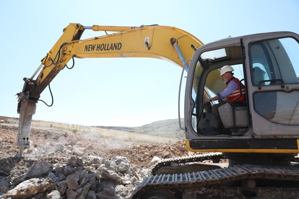 Başkan Çolakbayrakdar: "Kayseri’de tek, Türkiye’de sayılı agrega tesisimizle yeni rekora hazırlanıyoruz"
