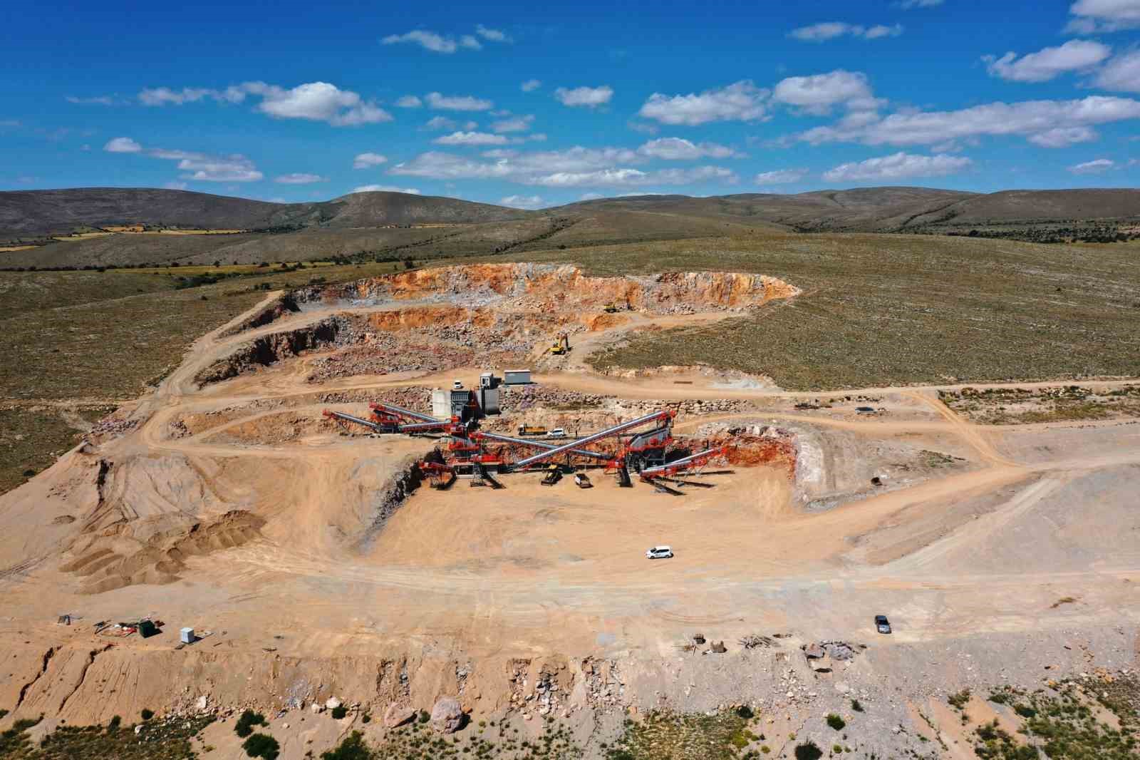 Başkan Çolakbayrakdar: "Kayseri’de tek, Türkiye’de sayılı agrega tesisimizle yeni rekora hazırlanıyoruz"
