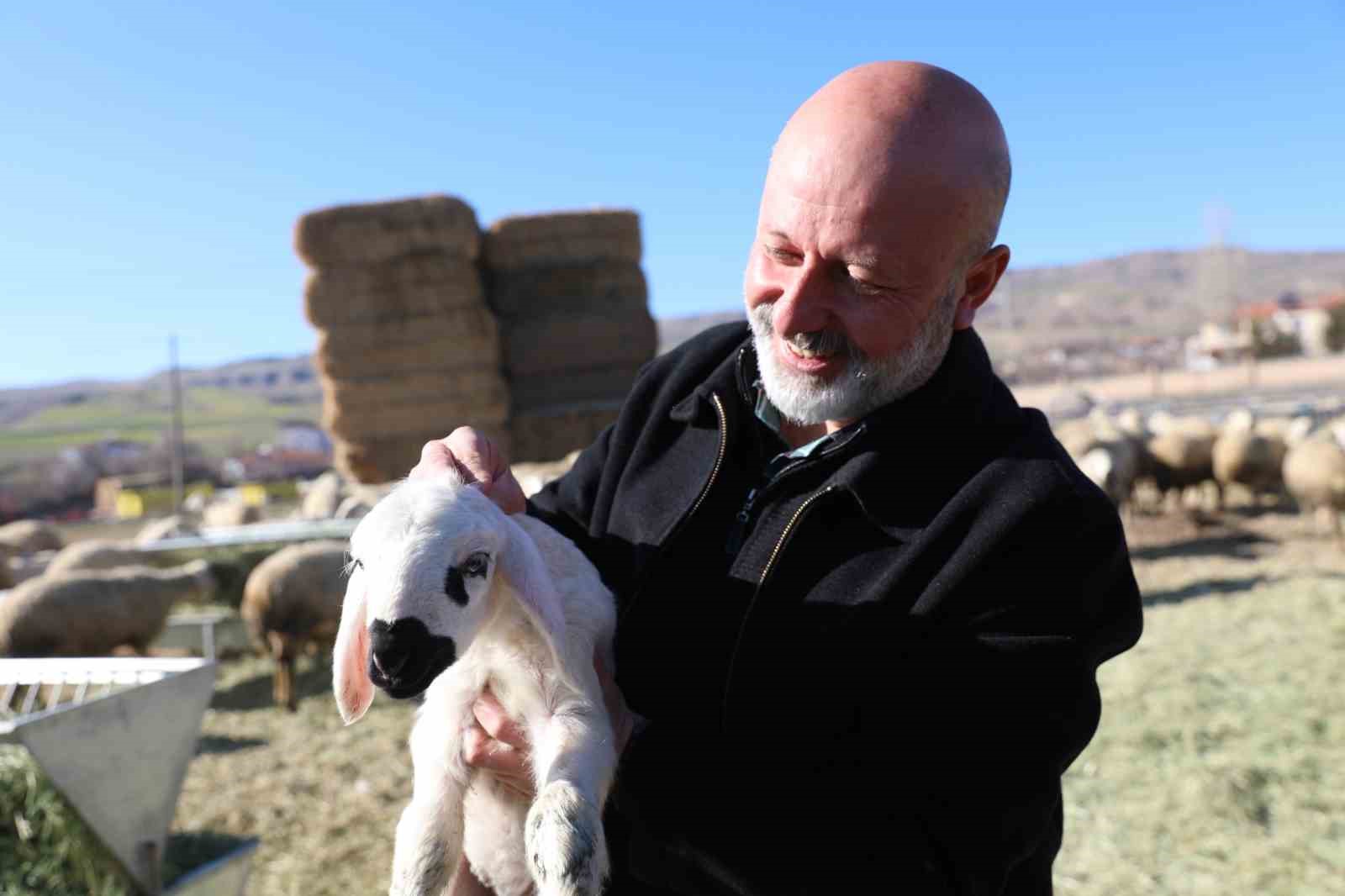 Başkan Çolakbayrakdar: "Kırsal mahallelerimizin köy kimliğini geleceğe taşıyoruz"
Başkan Çolakbayrakdar: "Kırsal mahallelerimizin köy kimliğini geleceğe taşıyoruz"