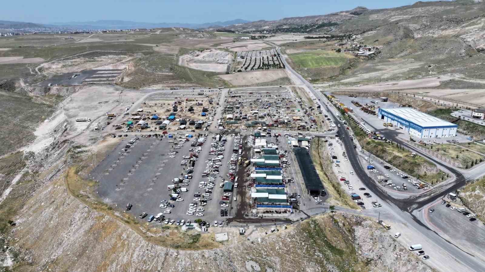 Başkan Çolakbayrakdar: "Kurban hizmetinde öncü, Türkiye’de sayılı belediyeyiz"
