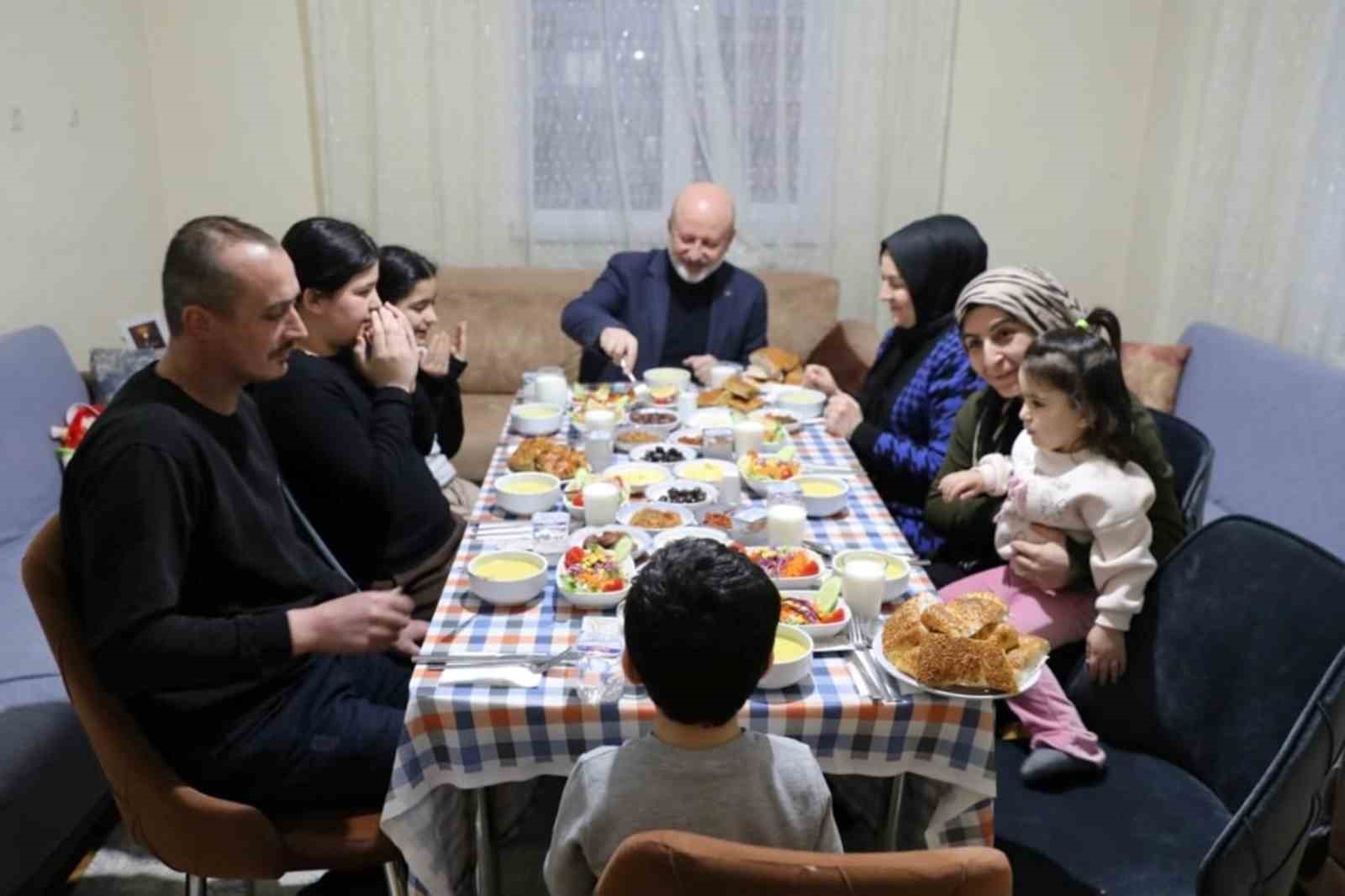 Başkan Çolakbayrakdar: "Ramazan’ın bereketini hemşerilerimle aynı sofrada paylaştık"
