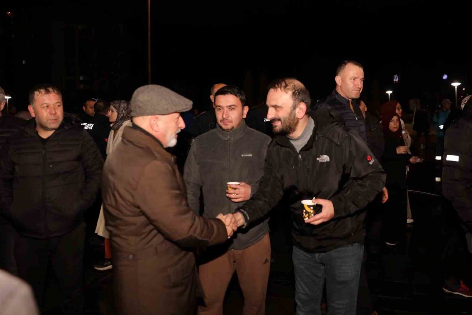 Başkan Çolakbayrakdar: "Ramazan’ın bereketini hemşerilerimle aynı sofrada paylaştık"
