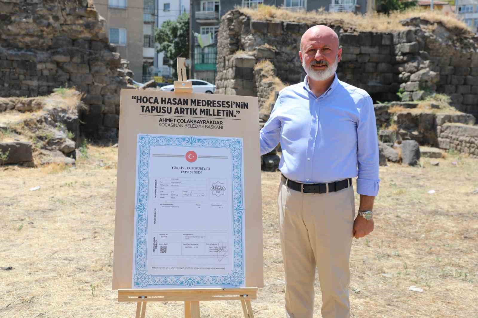 Başkan Çolakbayrakdar: "Şehrimizin ilk medresesi, şehir akademisi kimliğiyle yeniden hayat bulacak"
Başkan Çolakbayrakdar: "Şehrimizin ilk medresesi, şehir akademisi kimliğiyle yeniden hayat bulacak"