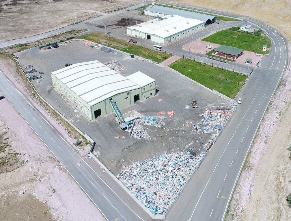 Başkan Çolakbayrakdar: "Sıfır atıkla hem çevreyi koruyor hem ekonomiye katkı sağlıyoruz"
