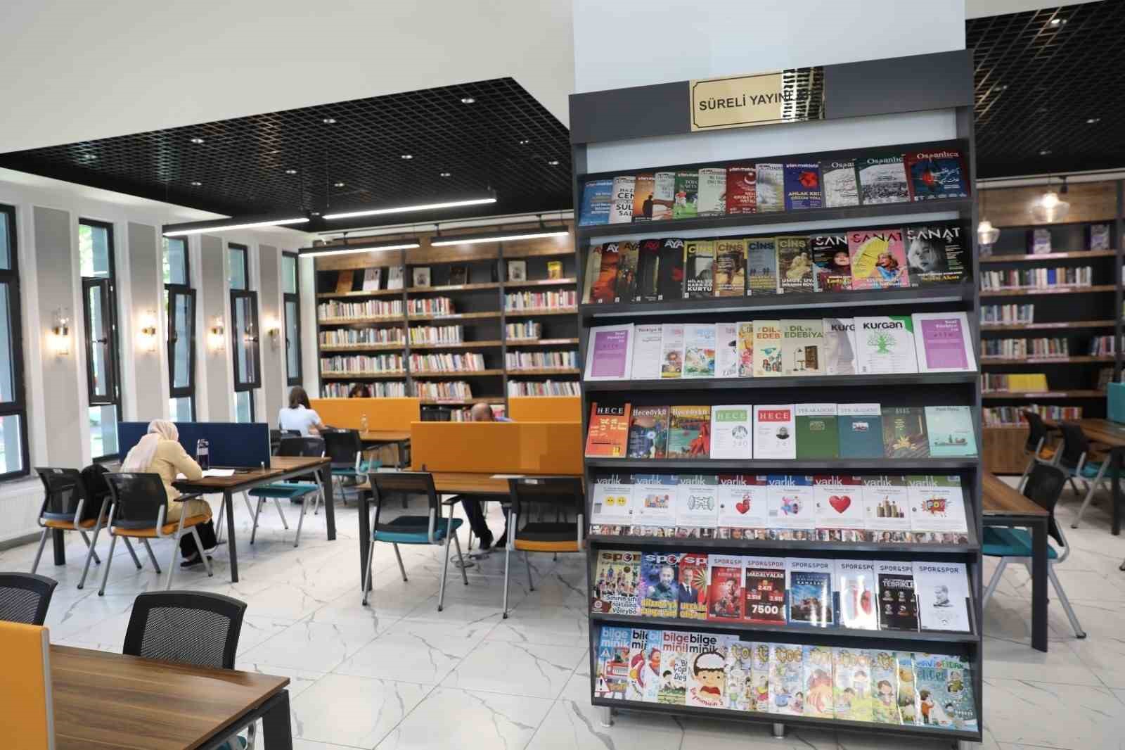 Başkan Çolakbayrakdar: "Sinan Kütüphaneleri’yle okuyan bir nesil yetişmesine katkı sunuyoruz"
