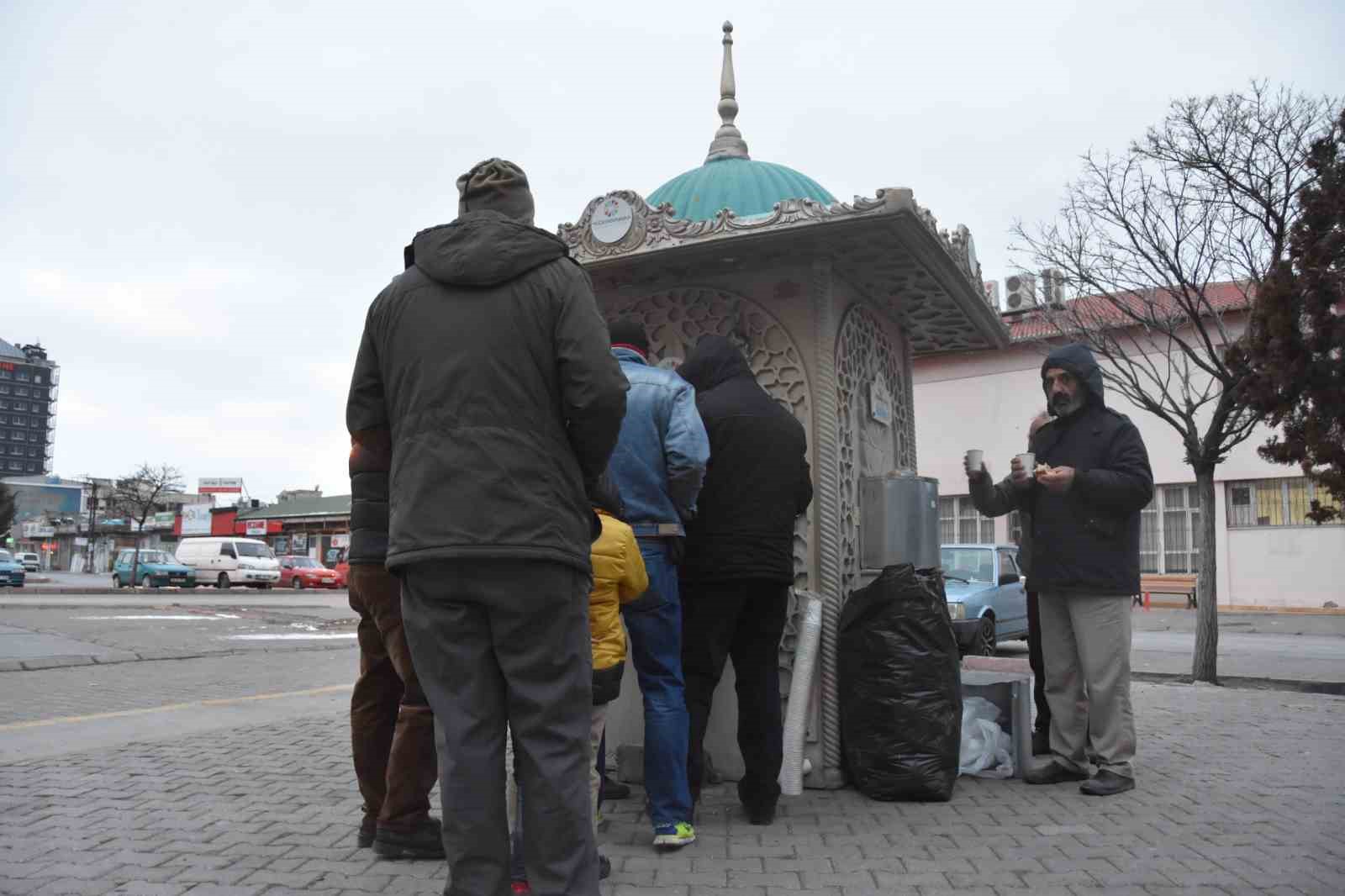 Başkan Çolakbayrakdar: "Soğuk günlerde gönülleri ısıtıyoruz"
Başkan Çolakbayrakdar: "Soğuk günlerde gönülleri ısıtıyoruz"