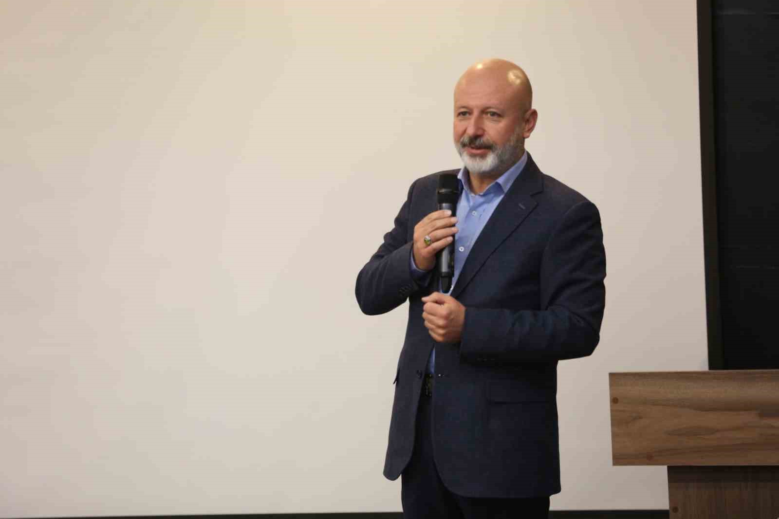 Başkan Çolakbayrakdar: "Yeşil şehir vizyonunu bilgiyle büyütüyoruz"
