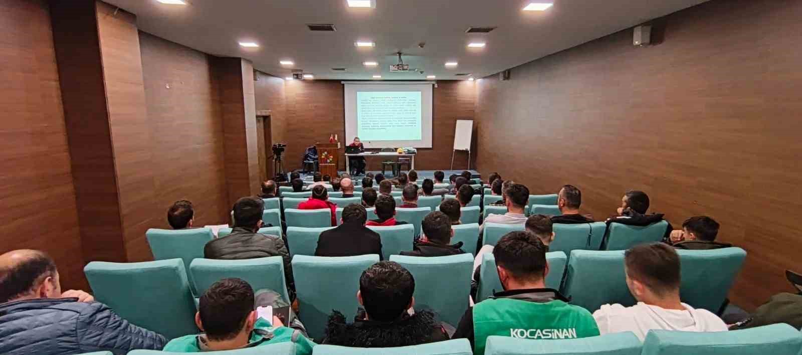 Başkan Çolakbayrakdar: "Yeşil şehir vizyonunu bilgiyle büyütüyoruz"
