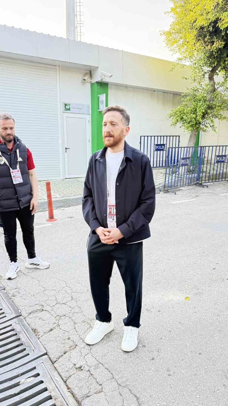 Başkan Dal şampiyonluğu vefat eden annesine armağan etti
