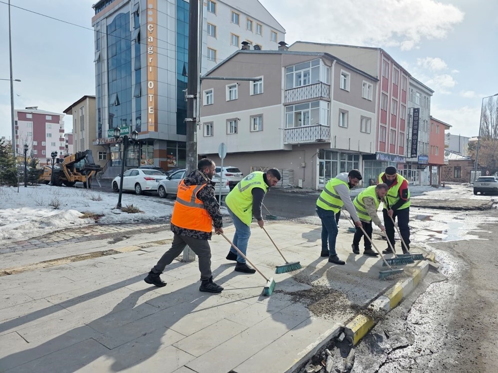 Başkan Demir’den temizlik çağrısı; "Ardahan hepimizin"
