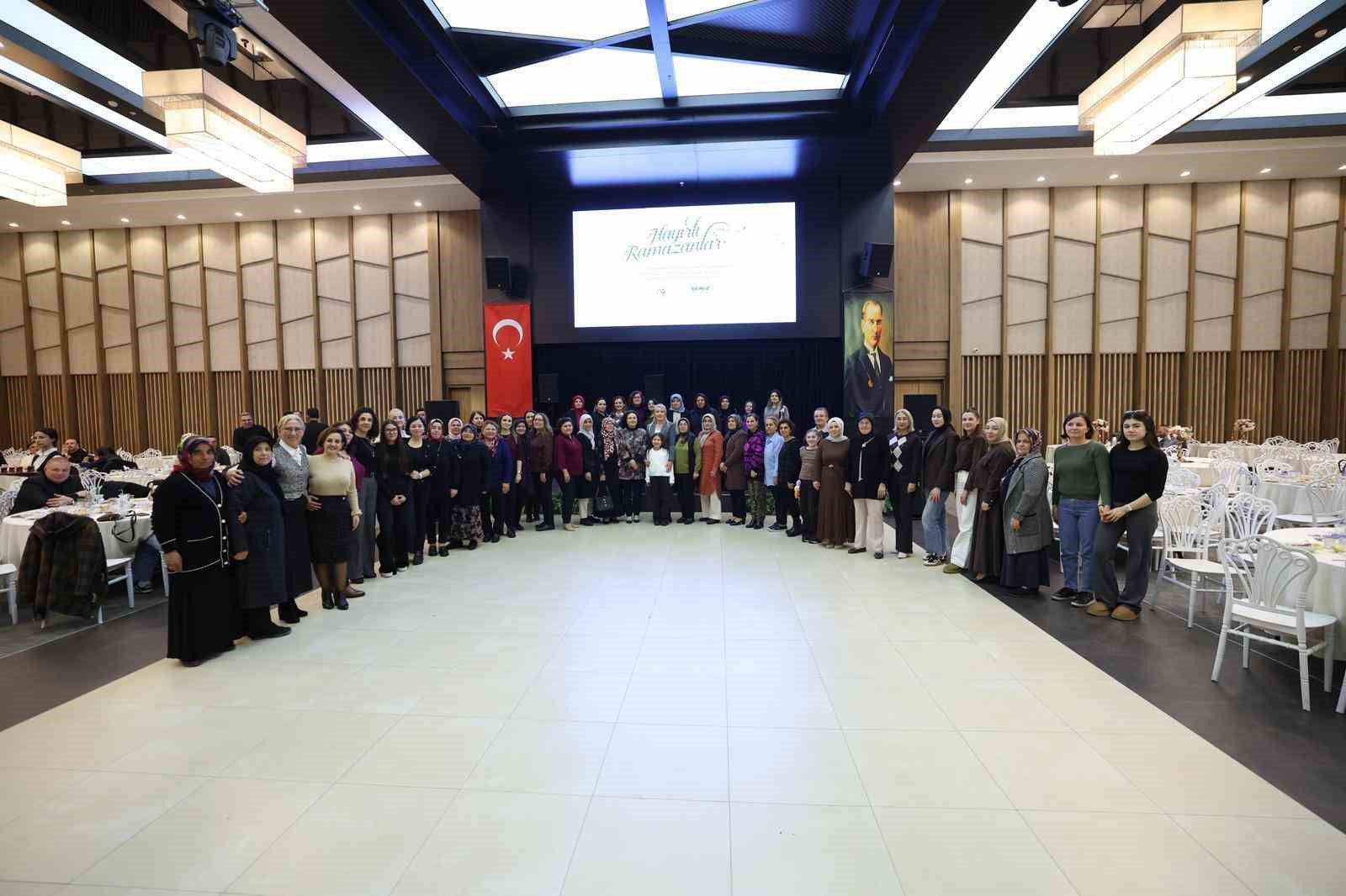 Başkan Doğan muhtarlarla iftarda bir araya geldi
Başkan Doğan muhtarlarla iftarda bir araya geldi