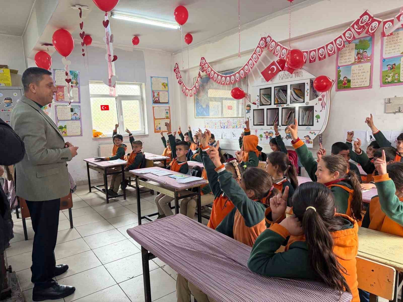 Başkan Durak öğrencilerle buluştu.
