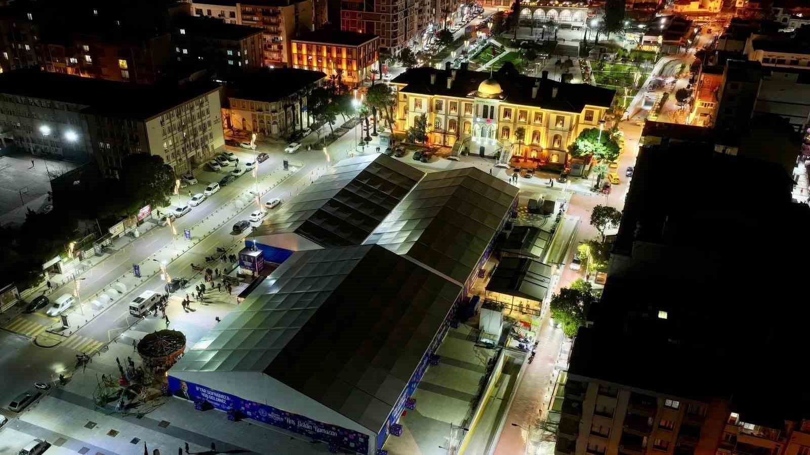 Başkan Dutlulu binlerce Manisalıyla iftar sofrasında buluştu
Başkan Dutlulu binlerce Manisalıyla iftar sofrasında buluştu