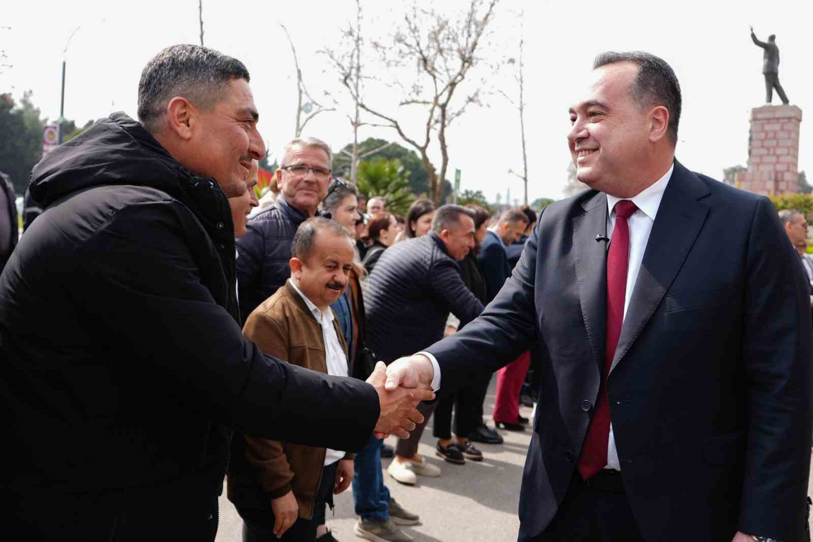 Başkan Dutlulu, Büyükşehir ve MASKİ personeliyle bayramlaştı
