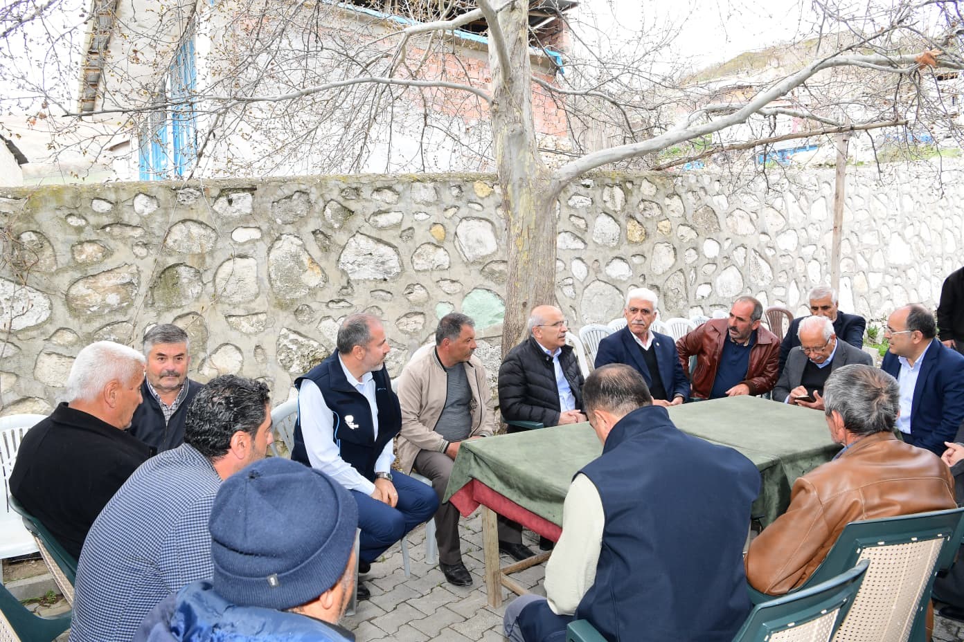 Başkan Er, dolu afetinden zarar gören ilçeleri ziyaret etti
