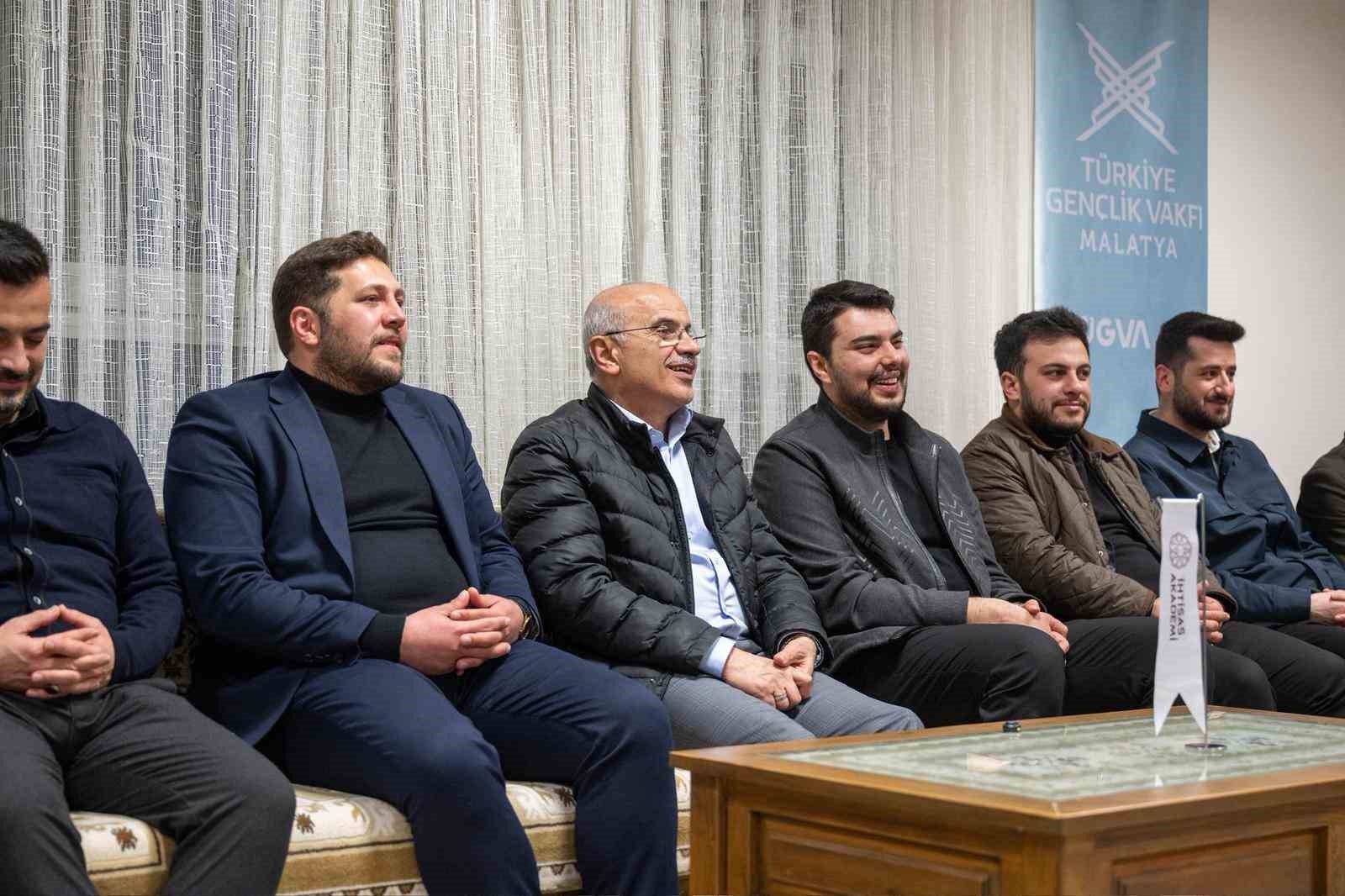 Başkan Er: "Ulaşımla ilgili önemli çalışmalarımız olacak"
