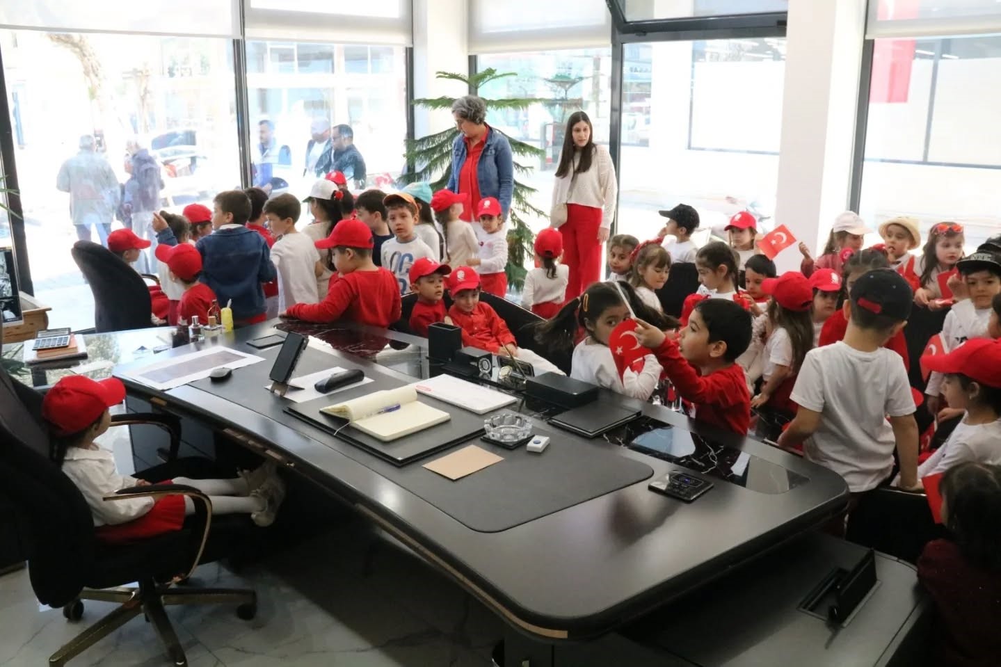 Başkan Ercan, koltuğunu devretti
