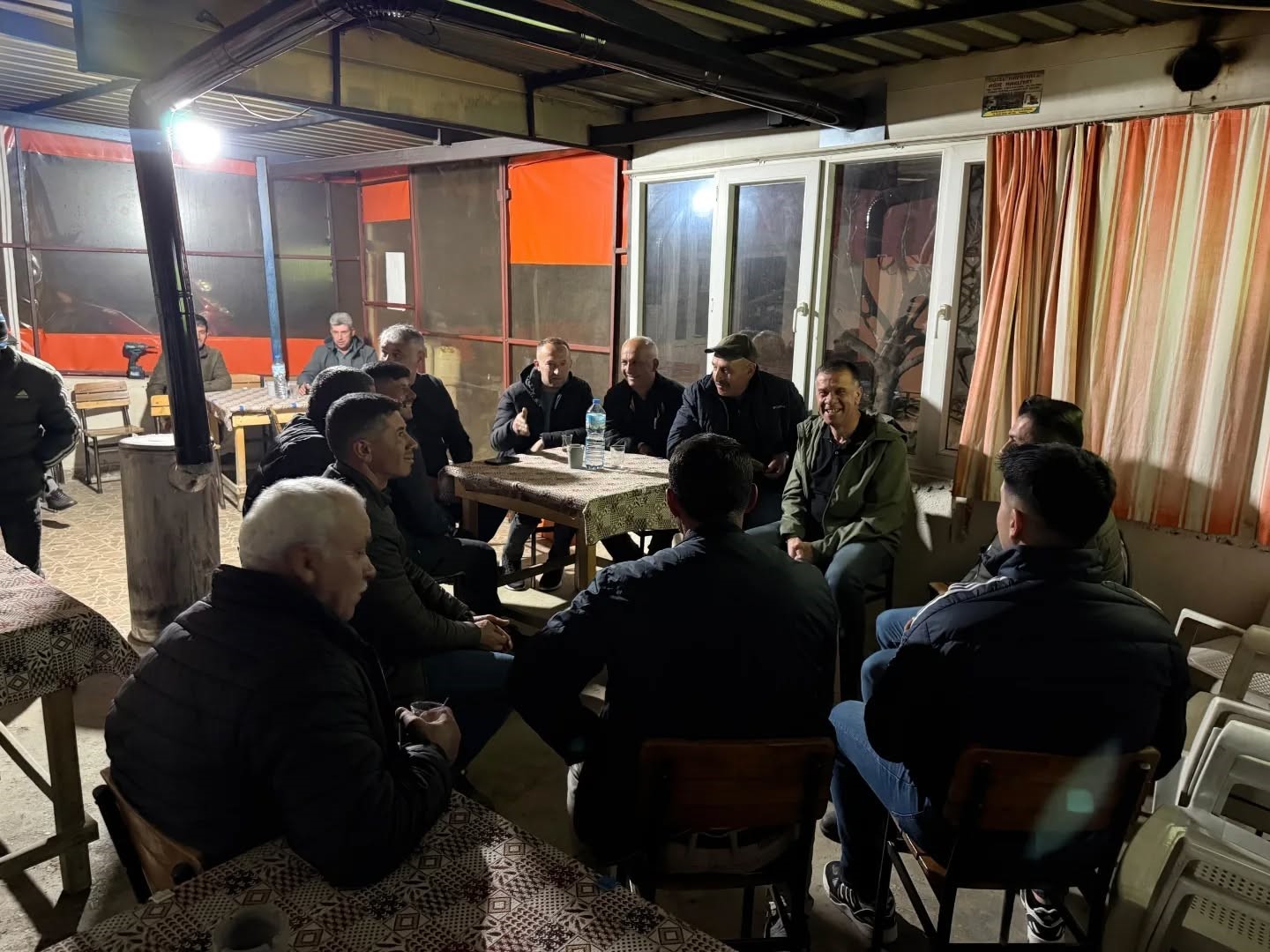 Başkan Ercan Koyunlar Mahallesi’nde vatandaşlarla buluştu
