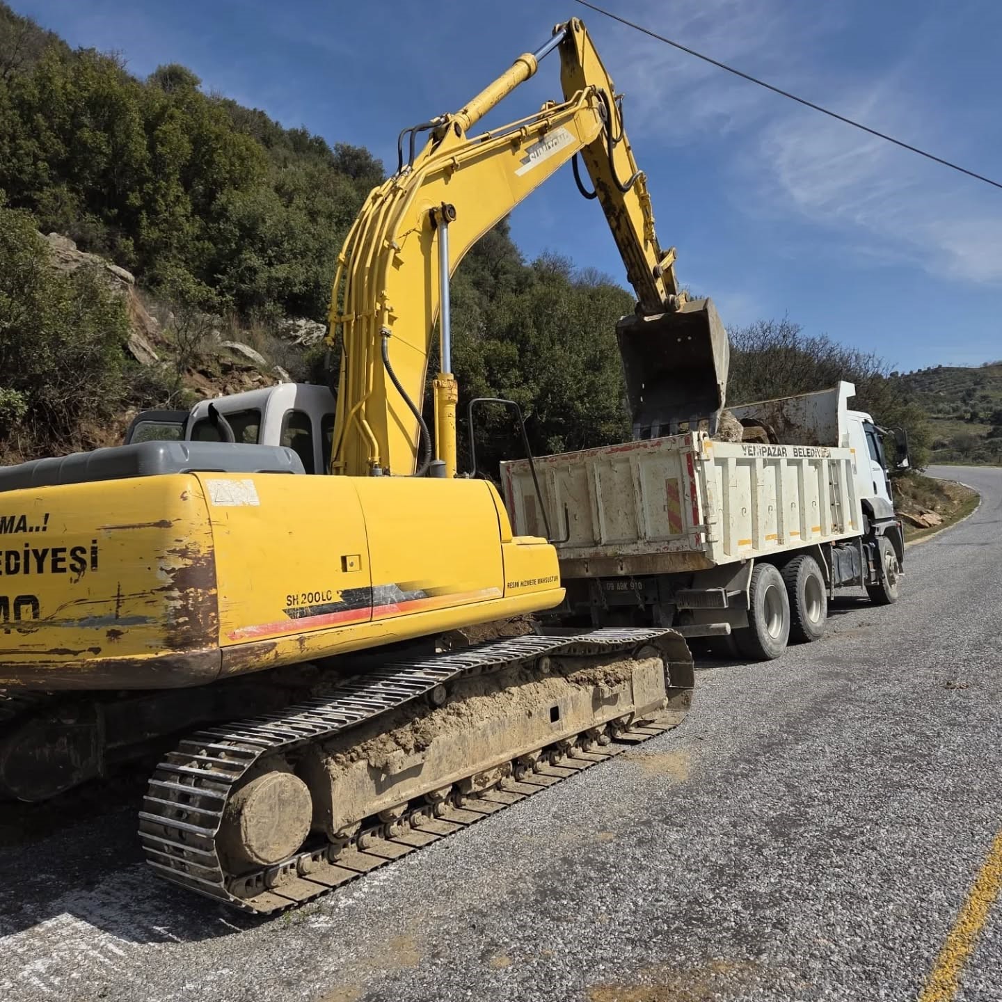 Başkan Ercan: "Yeni haftaya mahallelerimizde yaptığımız çalışmalarla başladık"
