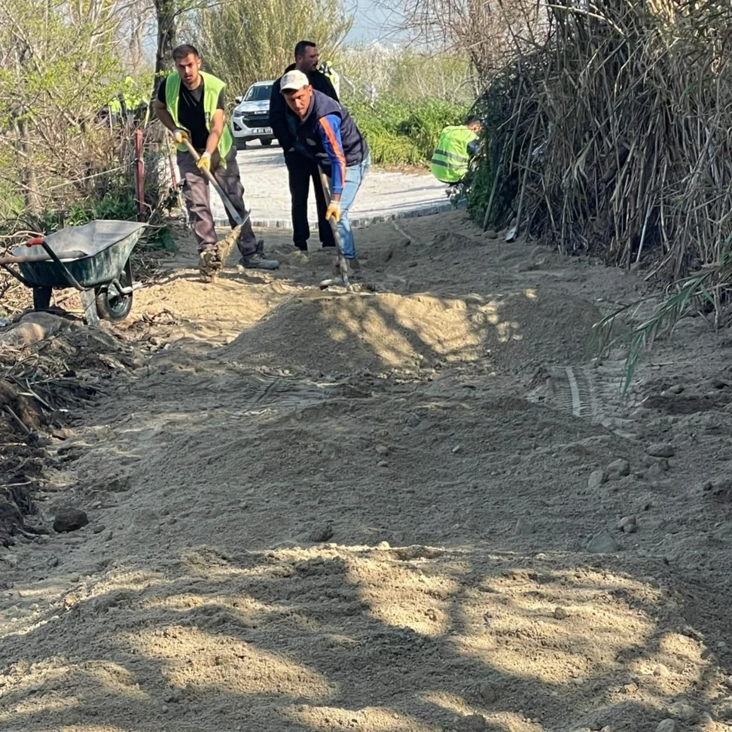 Başkan Ercan: "Yeni haftaya mahallelerimizde yaptığımız çalışmalarla başladık"
