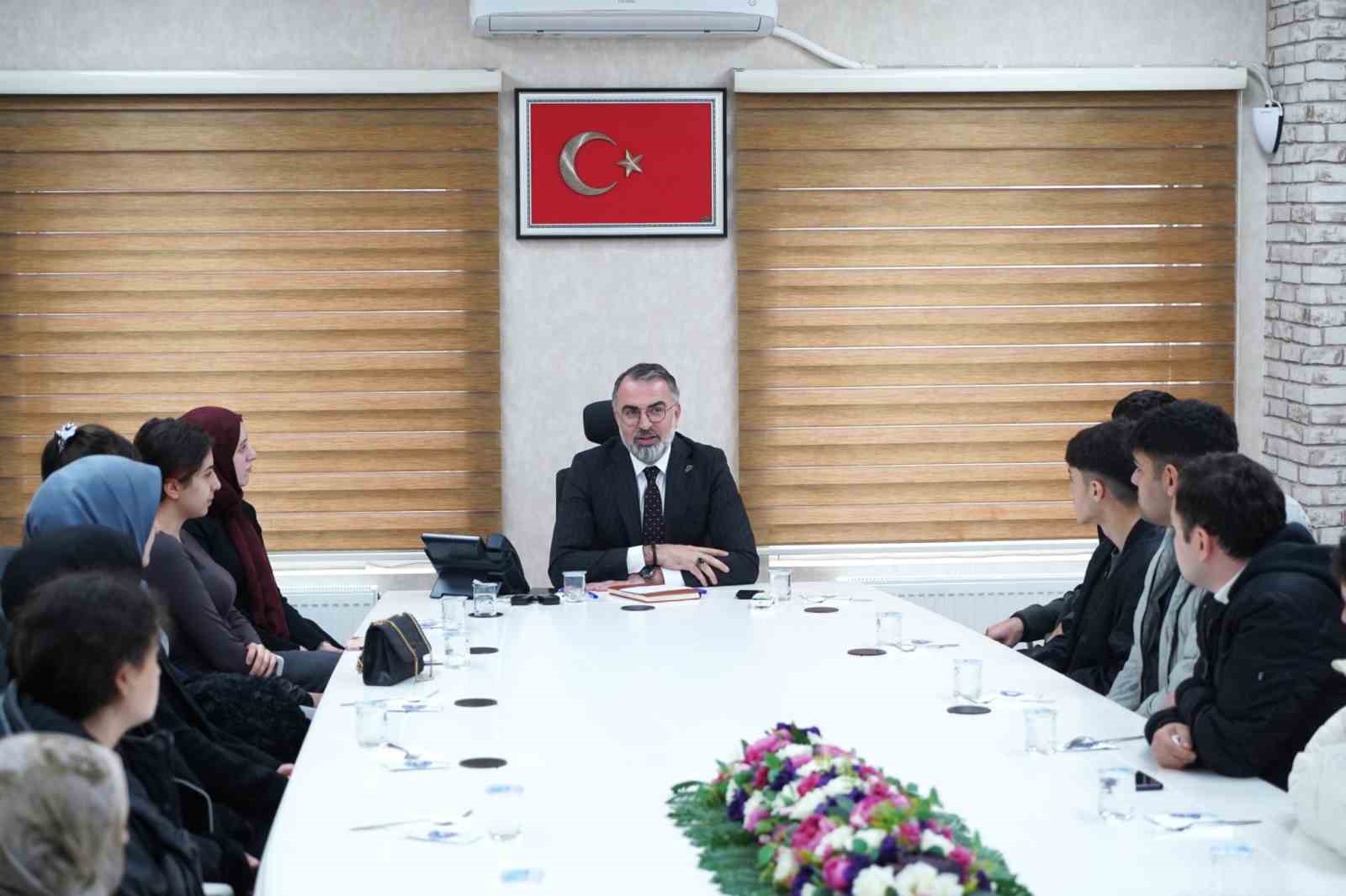 Başkan Erol’dan KPSS Adaylarına Net Mesaj: "Yanınızdayız"
