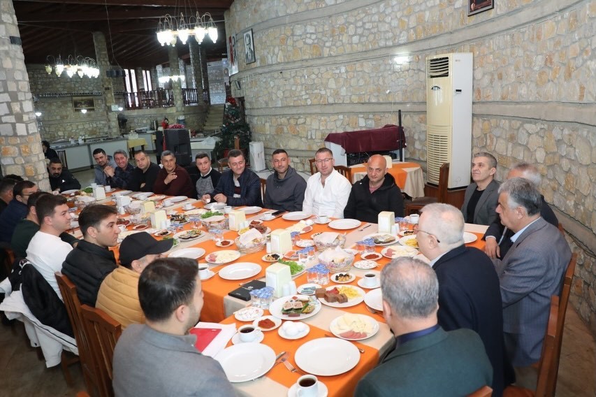 Başkan Ertaş, belediye ekibiyle çalışmaları değerlendirdi
