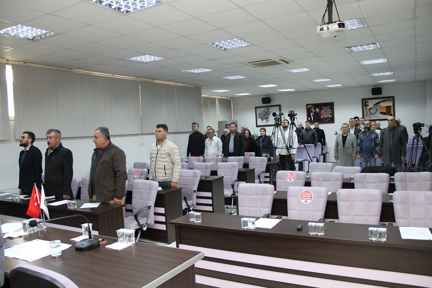 Başkan geç kaldı, Şubat ayı Meclis toplantısı yapılamadı
Başkan geç kaldı, Şubat ayı Meclis toplantısı yapılamadı