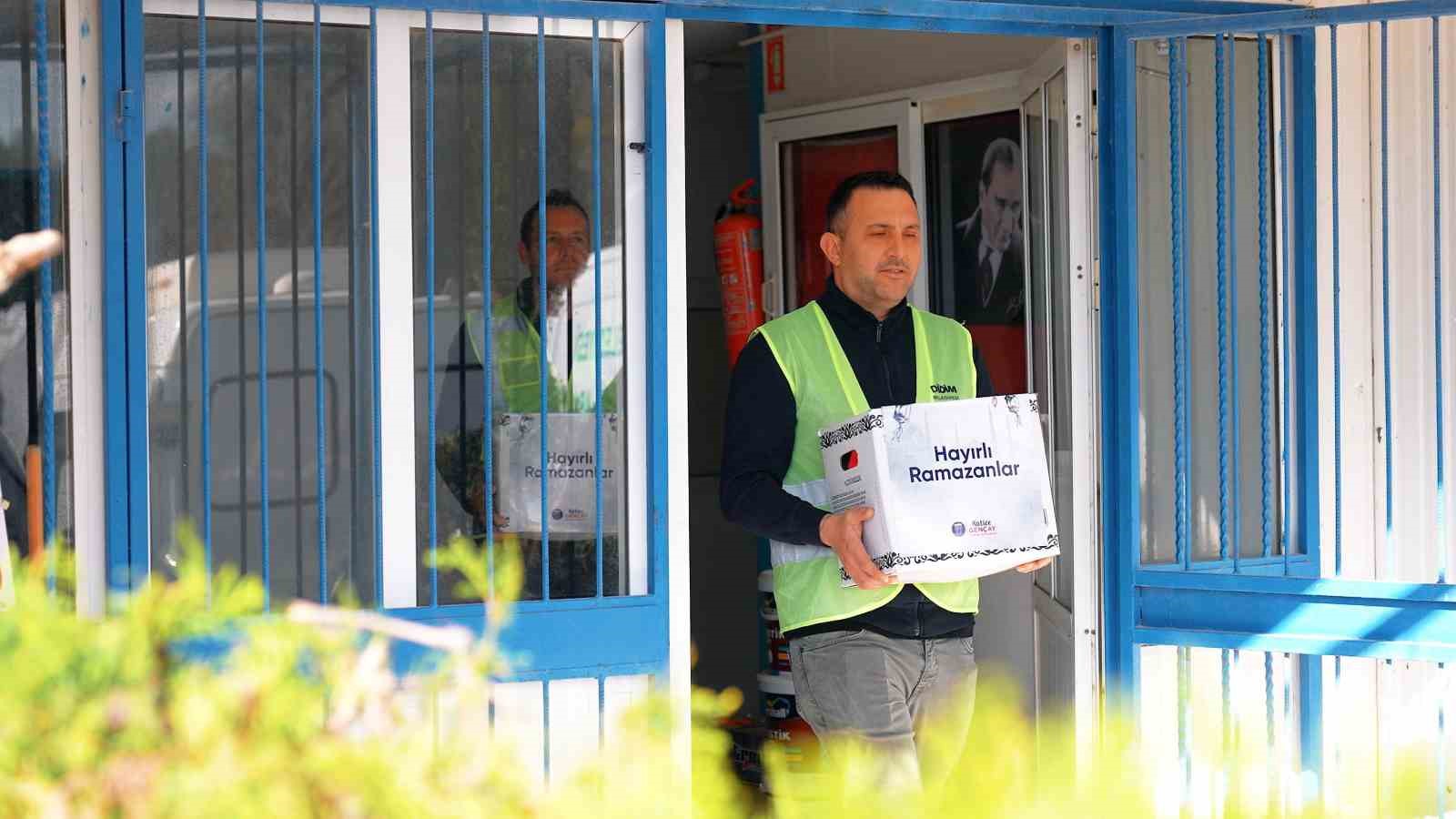 Başkan Gençay: "Ramazan’da sofralarımız paylaştıkça güzel"
