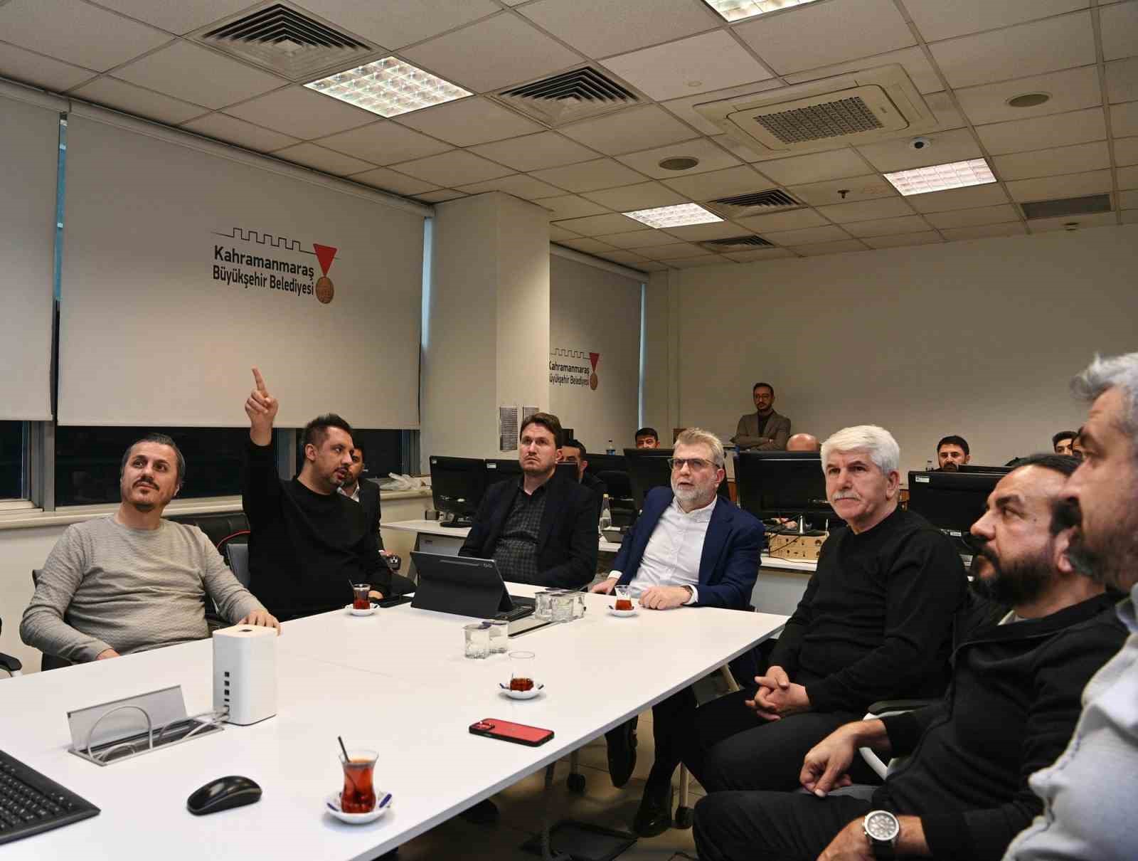 Başkan Görgel: "Tüm ekiplerimizle sahadayız"
Başkan Görgel: "Tüm ekiplerimizle sahadayız"