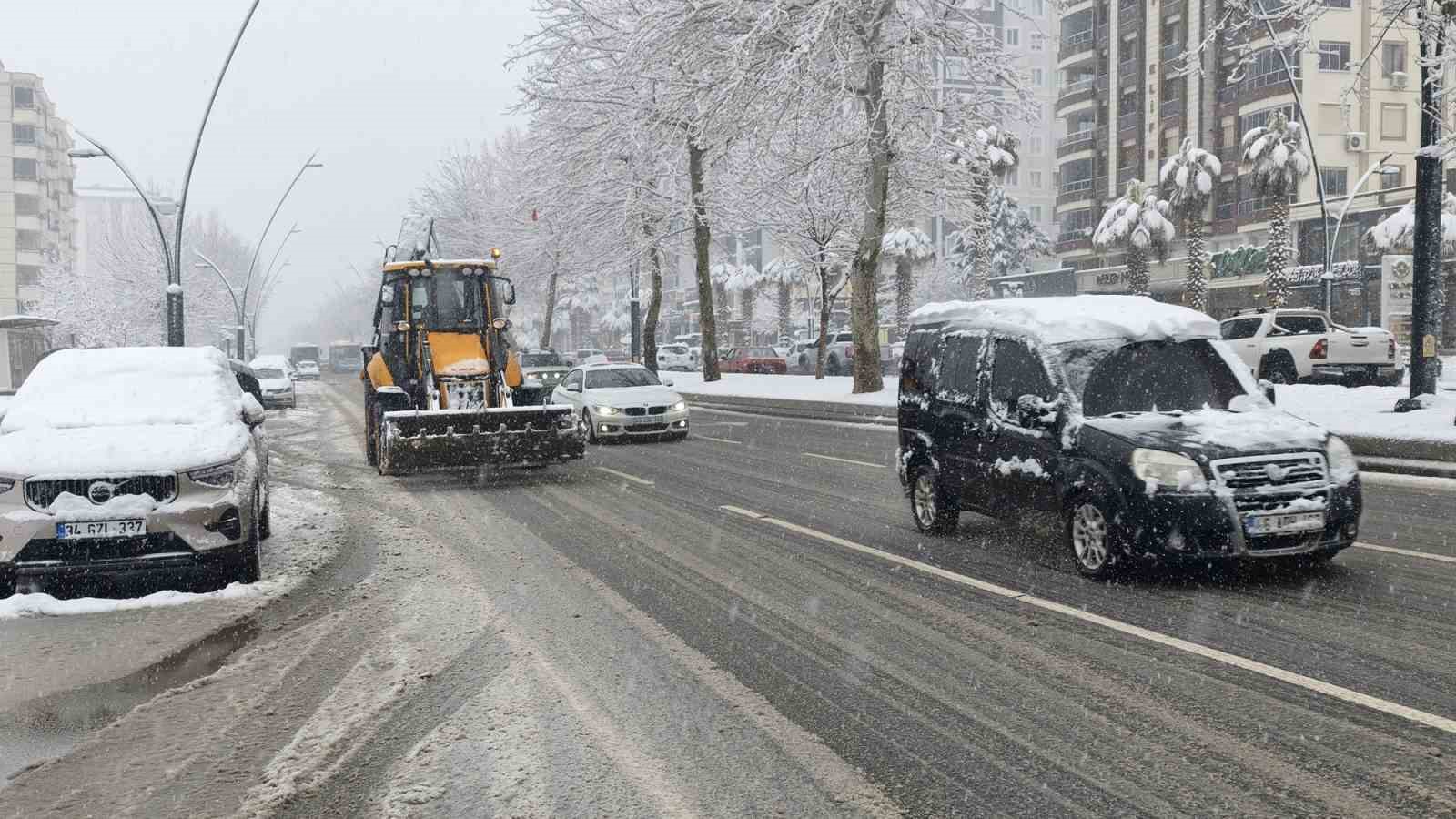 Başkan Görgel: "Tüm ekiplerimizle sahadayız"
Başkan Görgel: "Tüm ekiplerimizle sahadayız"