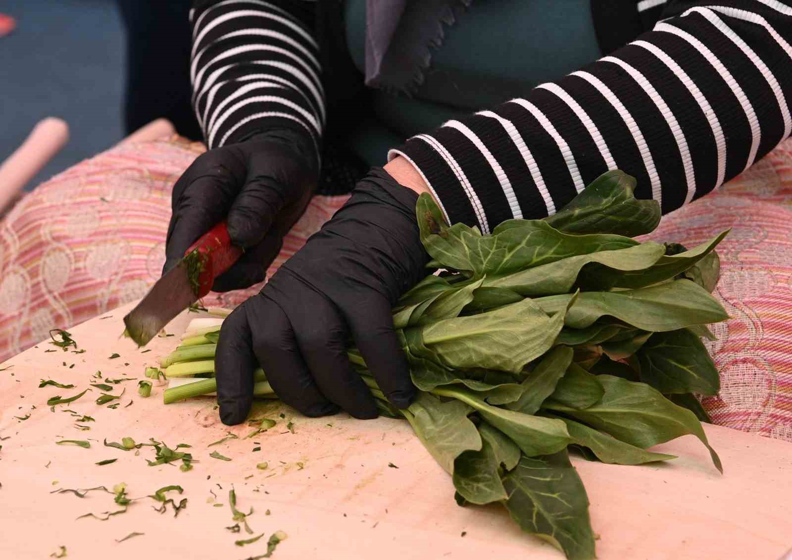 Başkan Görgel: "Yöresel lezzetlerimize sahip çıkarak geleceğe aktaracağız"
Başkan Görgel: "Yöresel lezzetlerimize sahip çıkarak geleceğe aktaracağız"