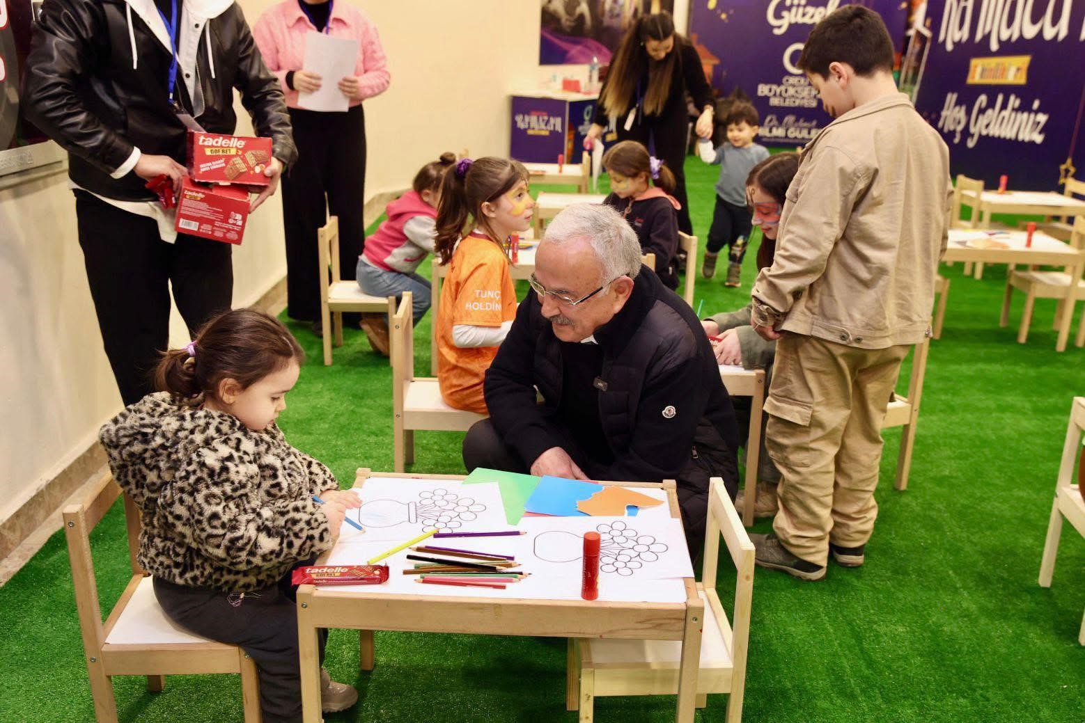 Başkan Güler: "Çocuklarımızla birlikte Ramazan’ı en güzel şekilde yaşıyoruz"
Başkan Güler: "Çocuklarımızla birlikte Ramazan’ı en güzel şekilde yaşıyoruz"