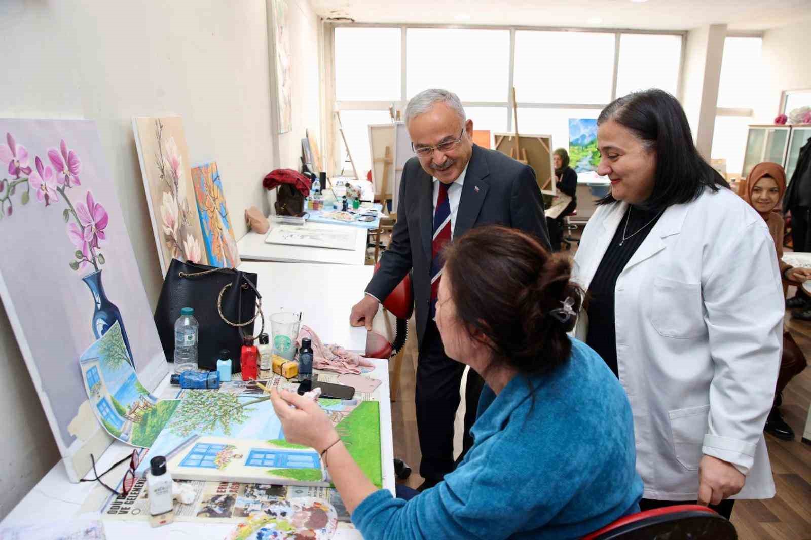 Başkan Güler: "ORMEK’lerimiz hem meslek öğretiyor, hem de sanatın gelişmesini sağlıyor"
Başkan Güler: "ORMEK’lerimiz hem meslek öğretiyor, hem de sanatın gelişmesini sağlıyor"