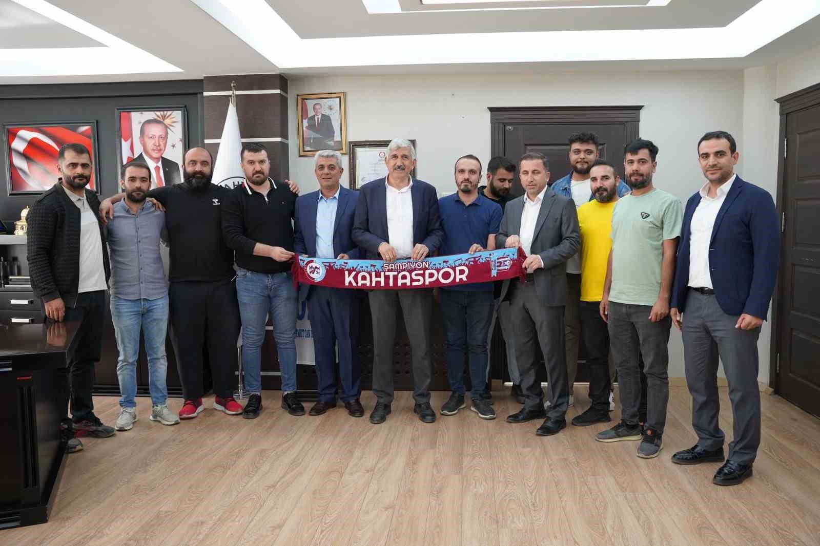 Başkan Hallaç’tan Kahta02 Spor için güçlü destek çağrısı
