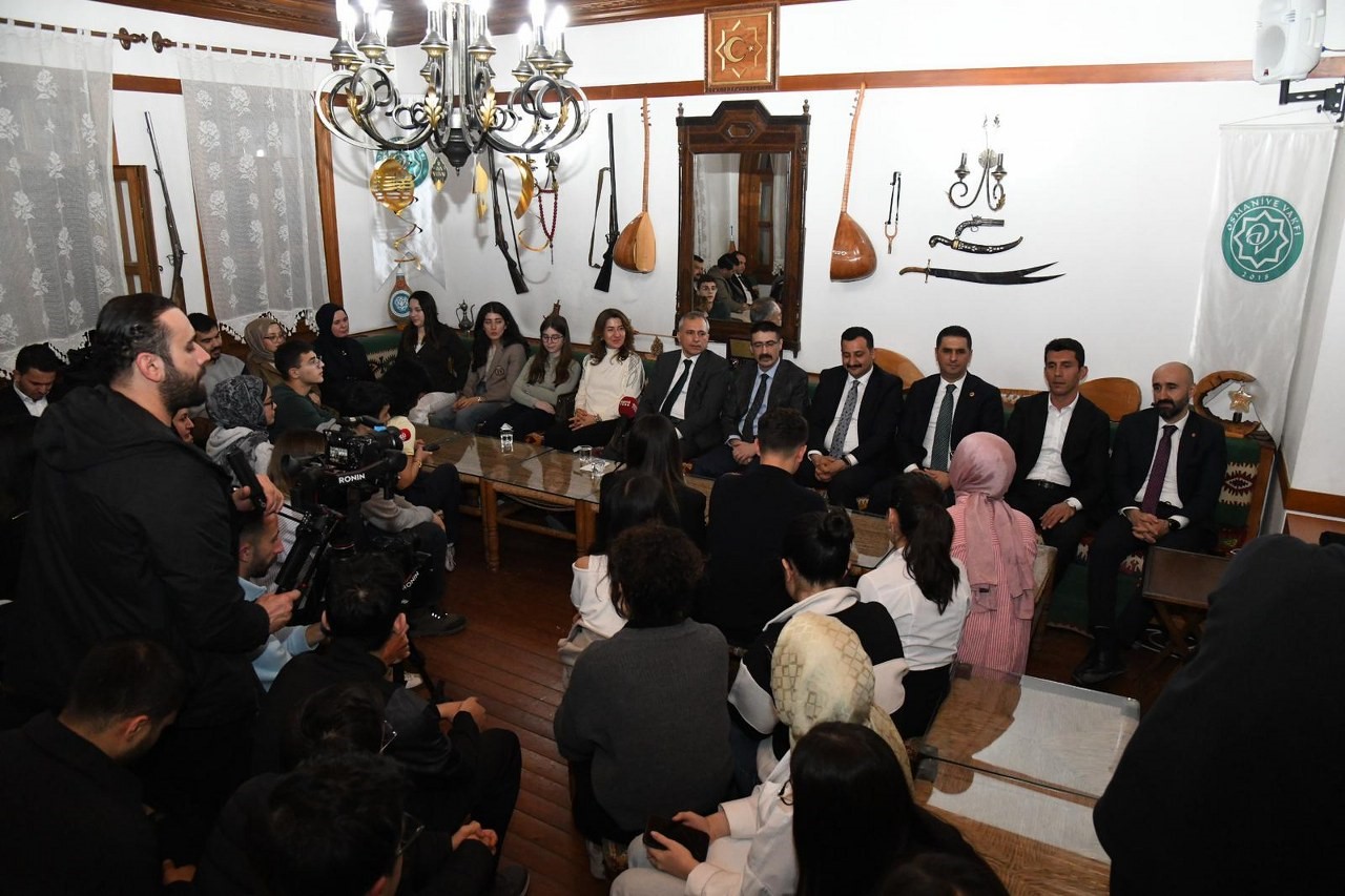 Başkan İbrahim Çenet, öğrencilerle iftarda buluştu
