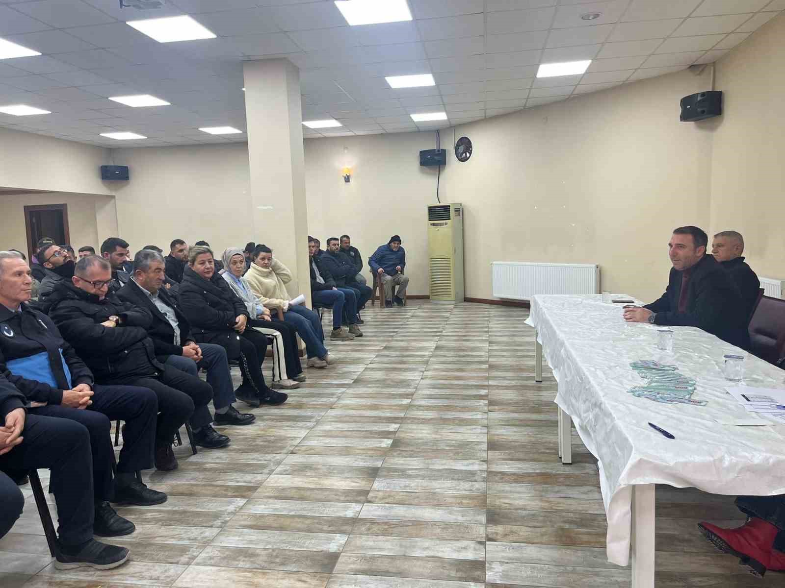 Başkan Karabacak’tan personele yeni yıl kutlaması ve yılbaşı hediyesi
