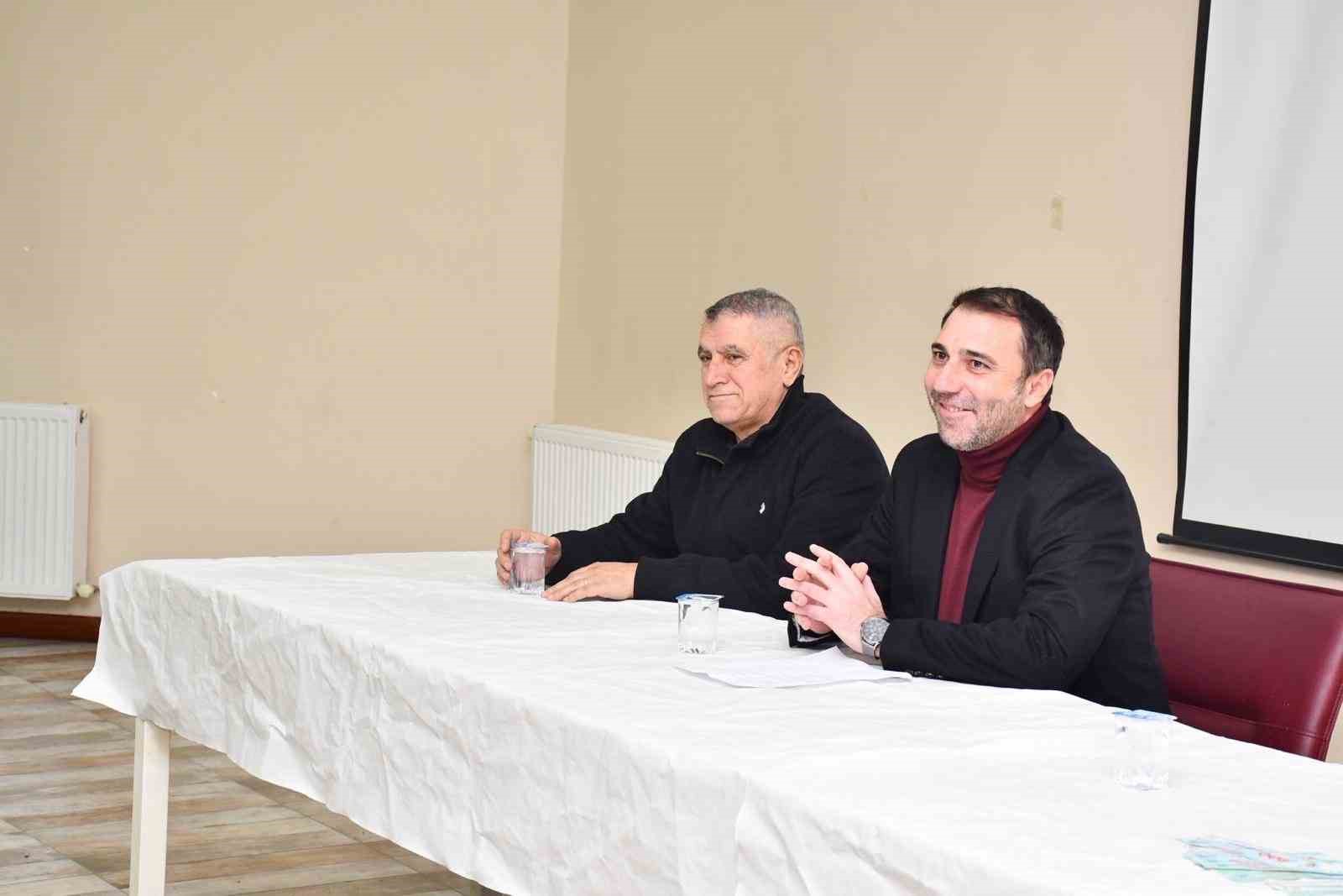 Başkan Karabacak’tan personele yeni yıl kutlaması ve yılbaşı hediyesi
