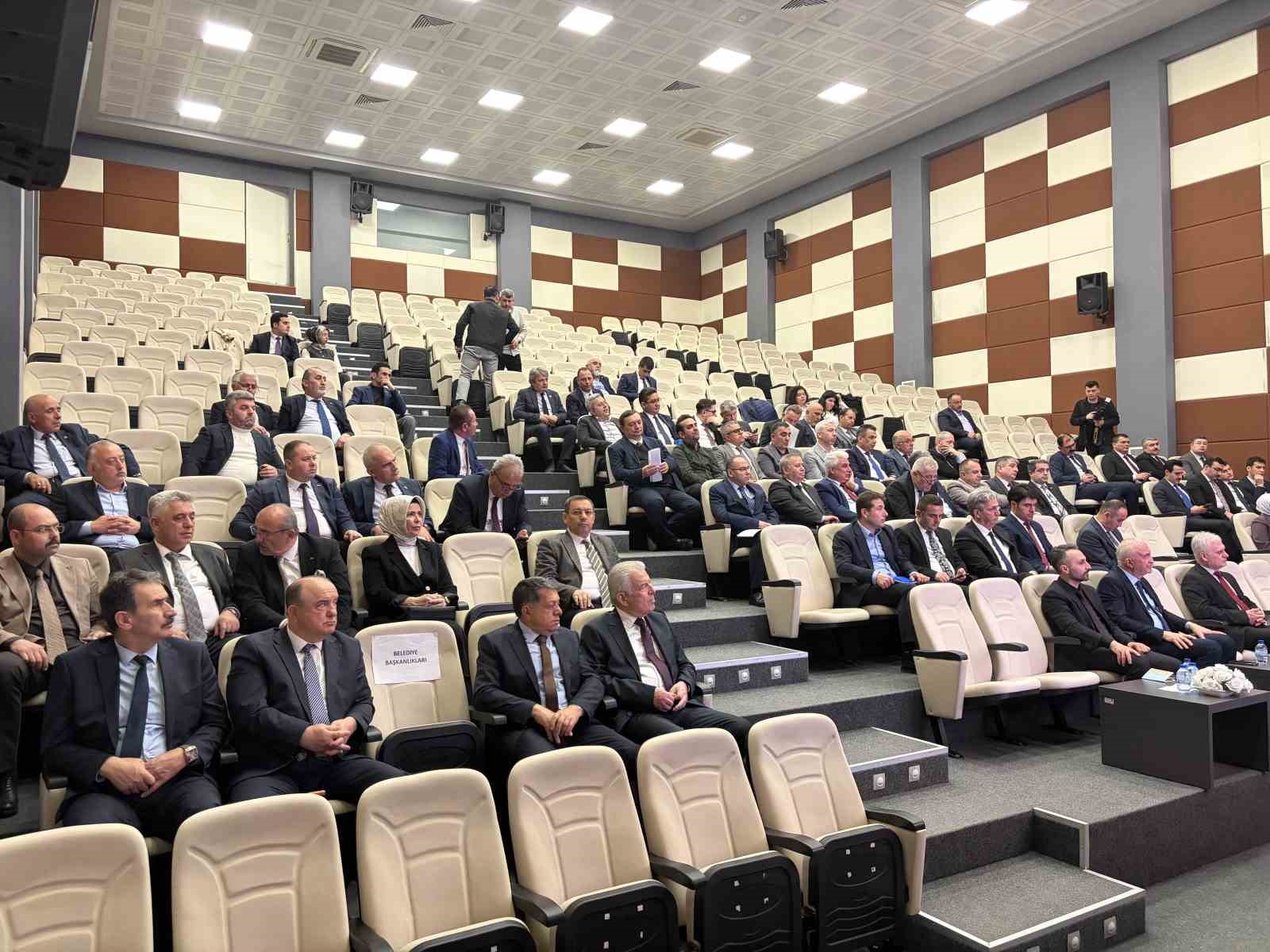 Başkan Kavaklıgil, Tosya’daki maden arama sürecini gündeme taşıdı
