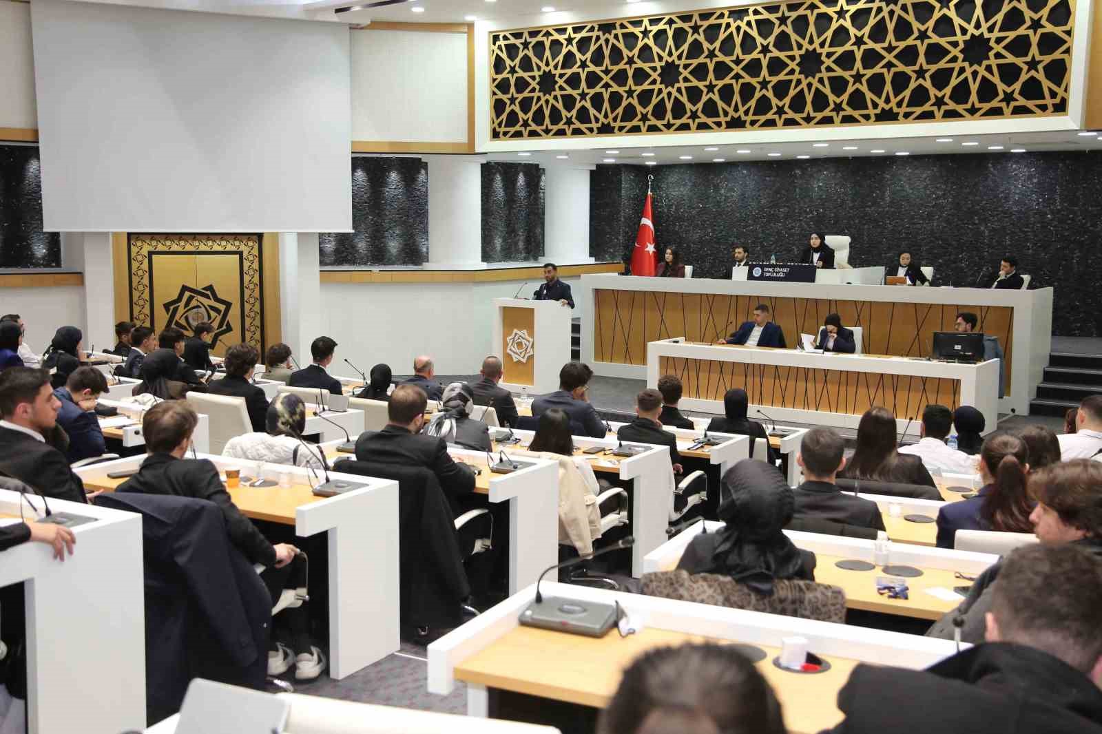 Başkan Kavuş, geleceğin siyasetçileri ve bürokratlarıyla buluştu
Başkan Kavuş, geleceğin siyasetçileri ve bürokratlarıyla buluştu