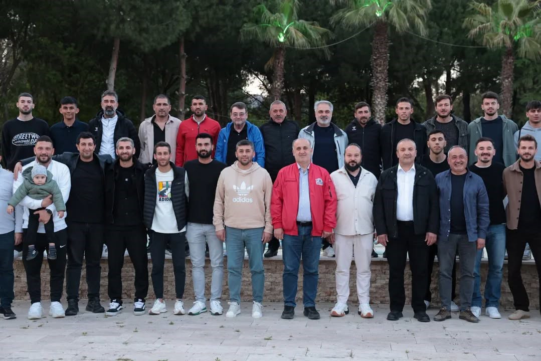 Başkan Kaya’dan namağlup şampiyonluk sonrası birlik mesajı
