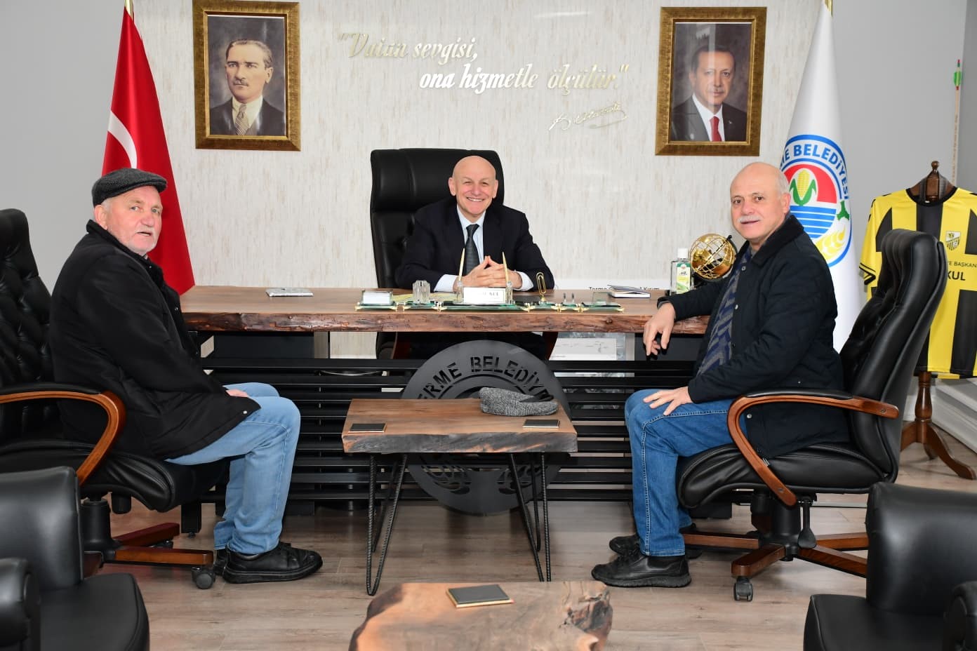 Başkan Kul: "Gönül kapılarımız vatandaşlarımıza her zaman sonuna kadar açık"
