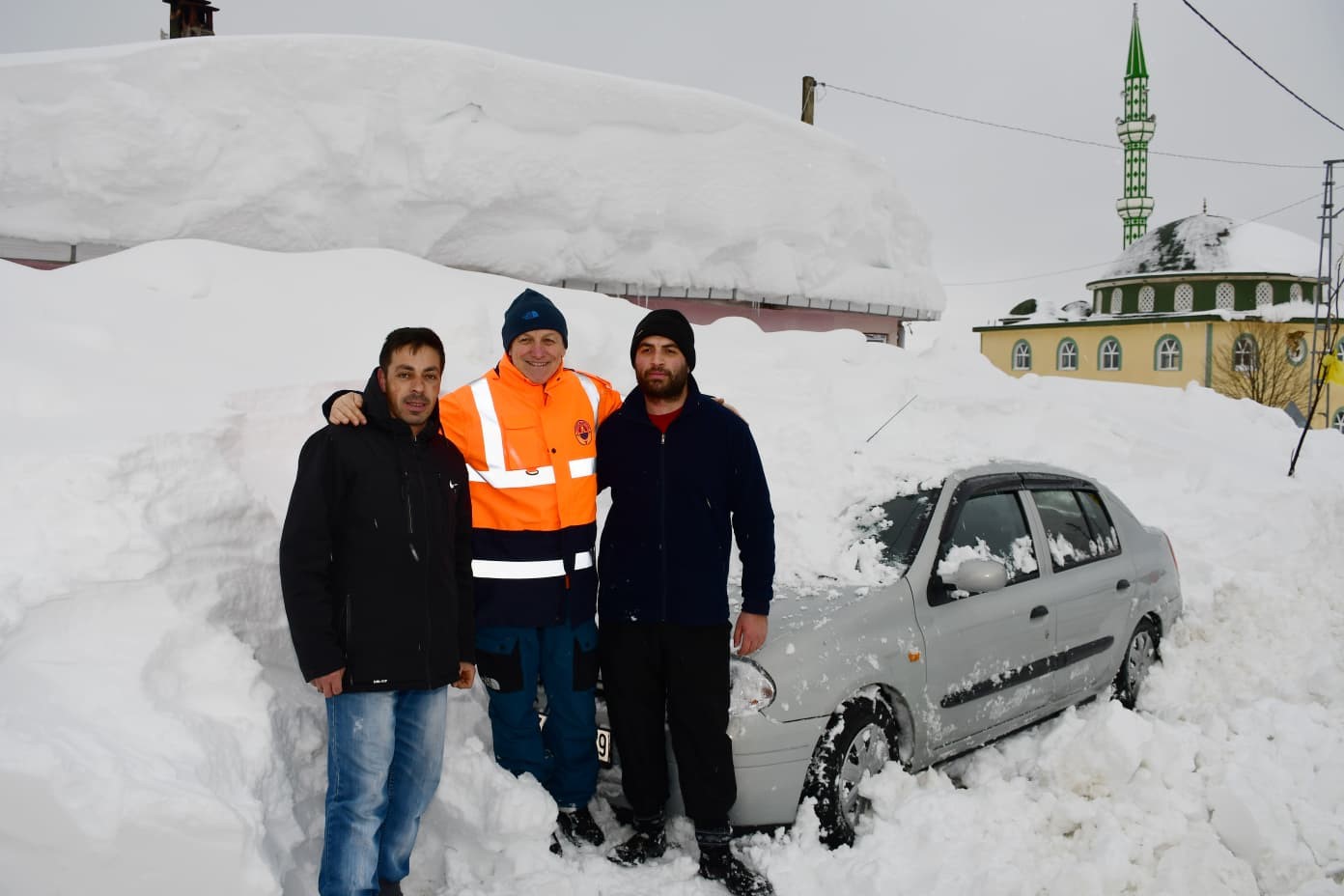 Başkan Kul: "Sadece yolları değil, gönülleri de açmaya geldik"
