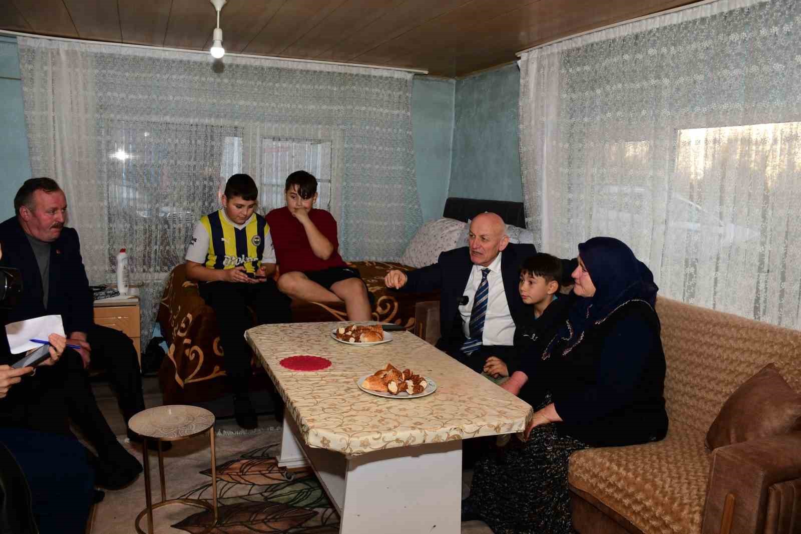 Başkan Kul: "Terme’yi makam koltuklarından değil, evlerden ve sokaklardan yönetiyoruz"
