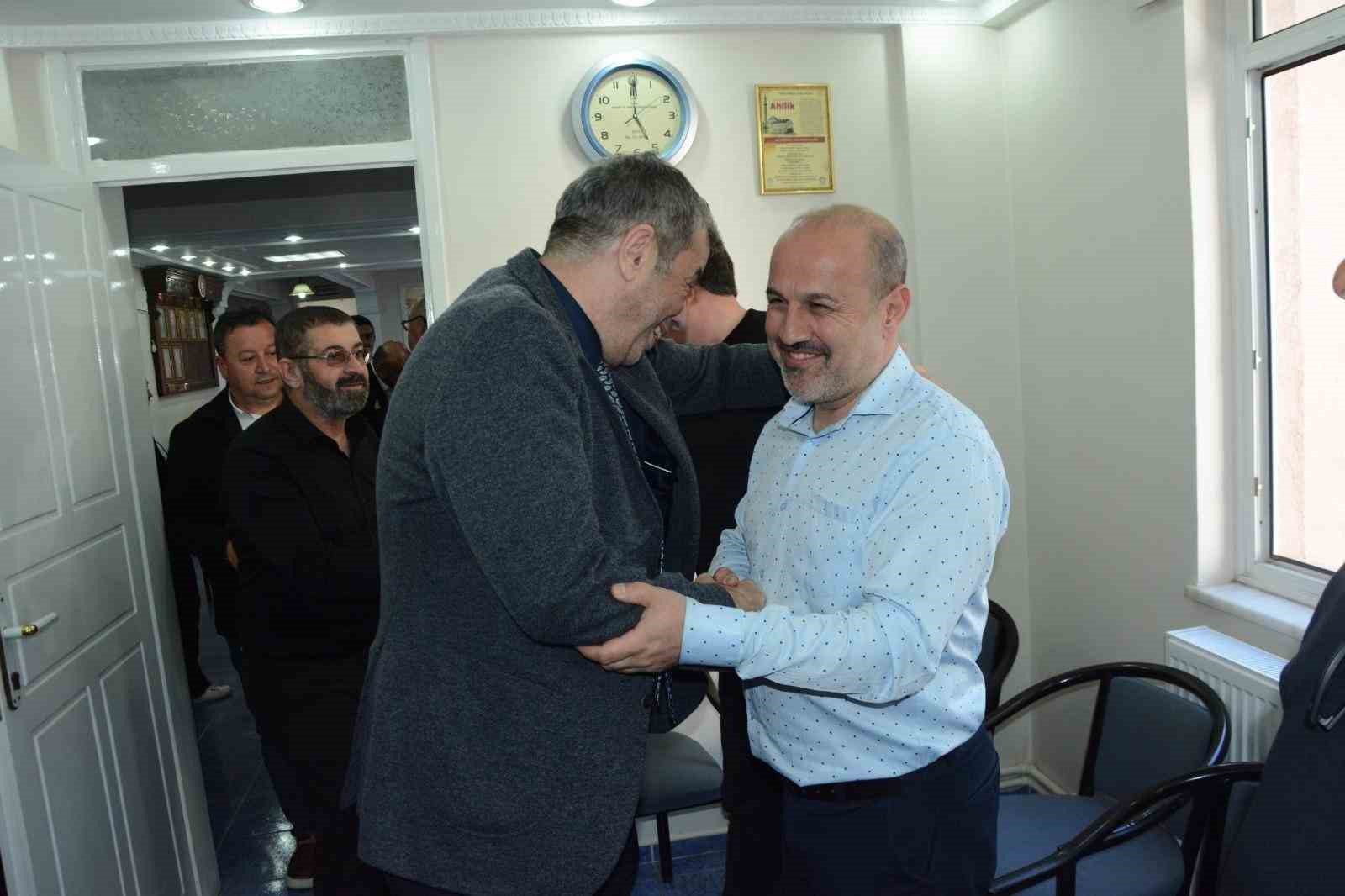 Başkan Künkcü, Karpuzlu ve Çine’de esnaflarla bir araya geldi
