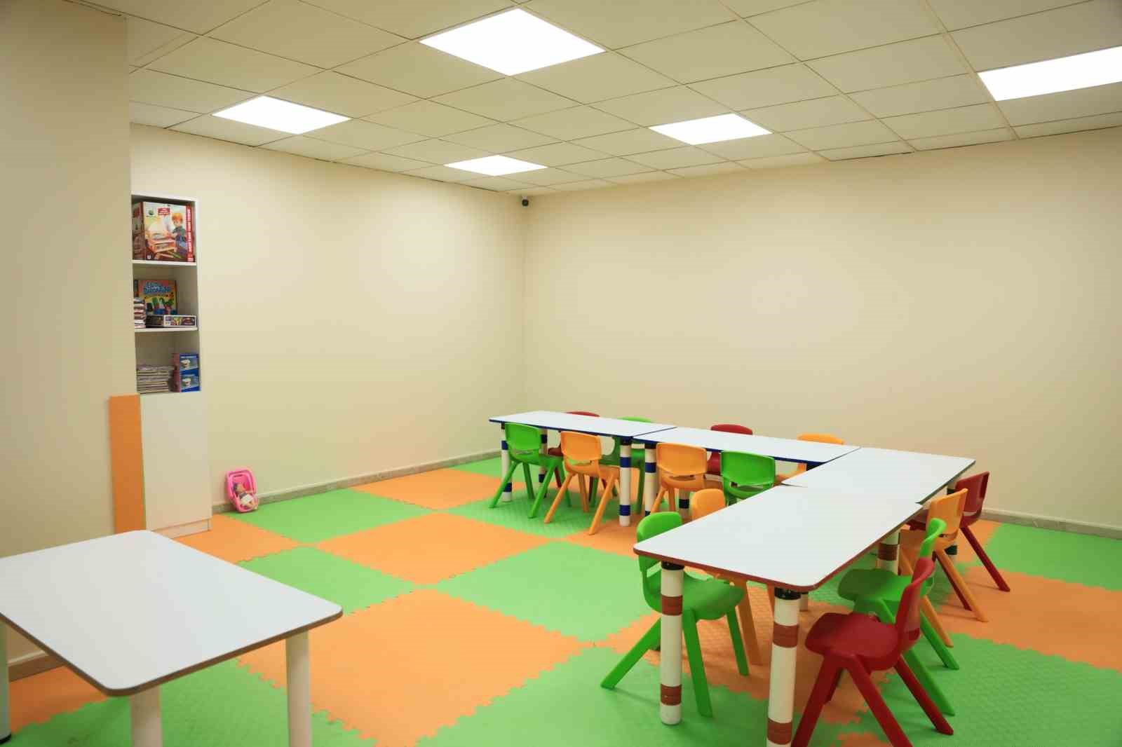 Başkan Kurnaz: "Ailelerin yükünü hafifletecek bir kreşi hizmete açıyoruz"
