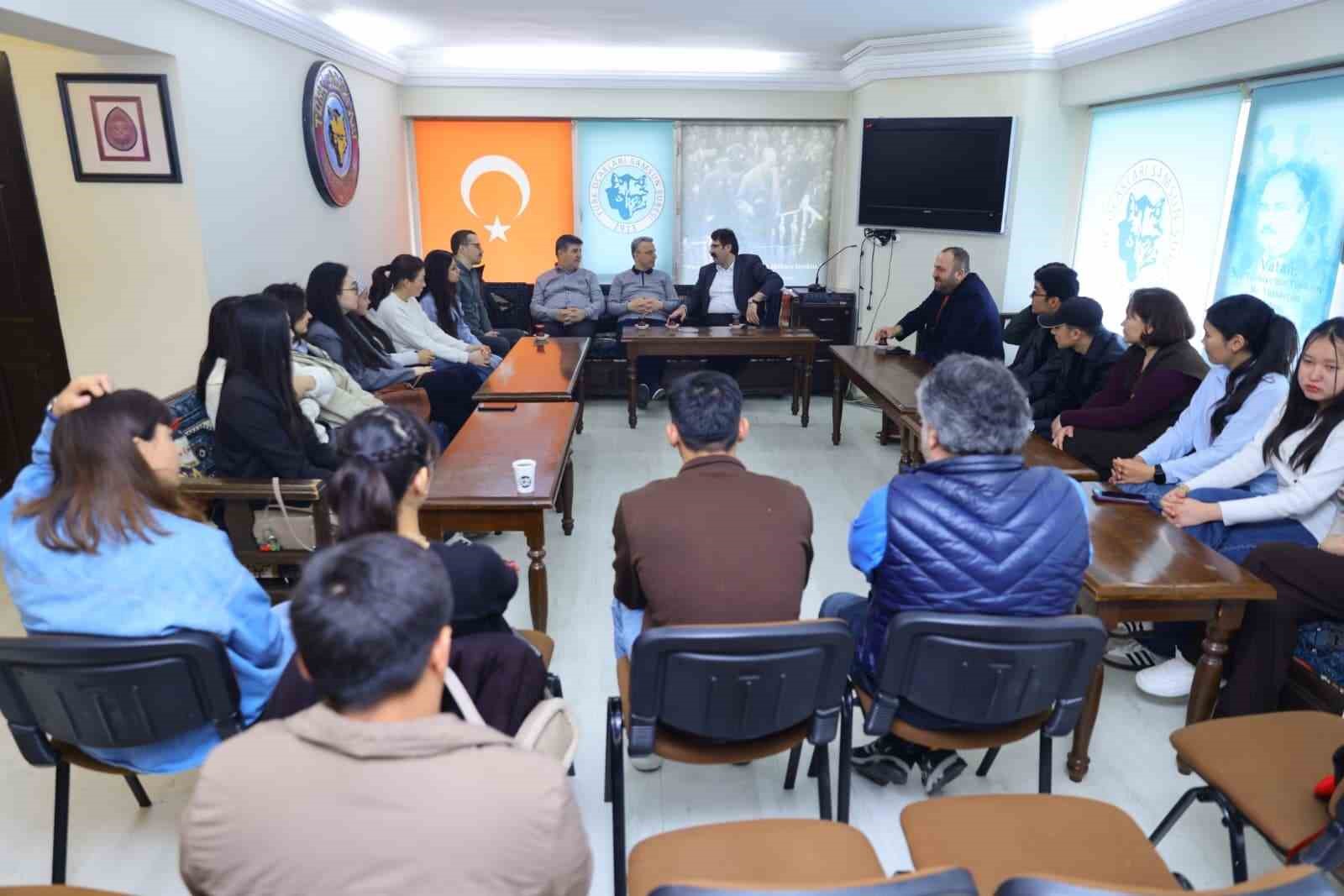 Başkan Kurnaz: "Uluslararası öğrenciler şehrimize kültürel zenginlik katıyor""
