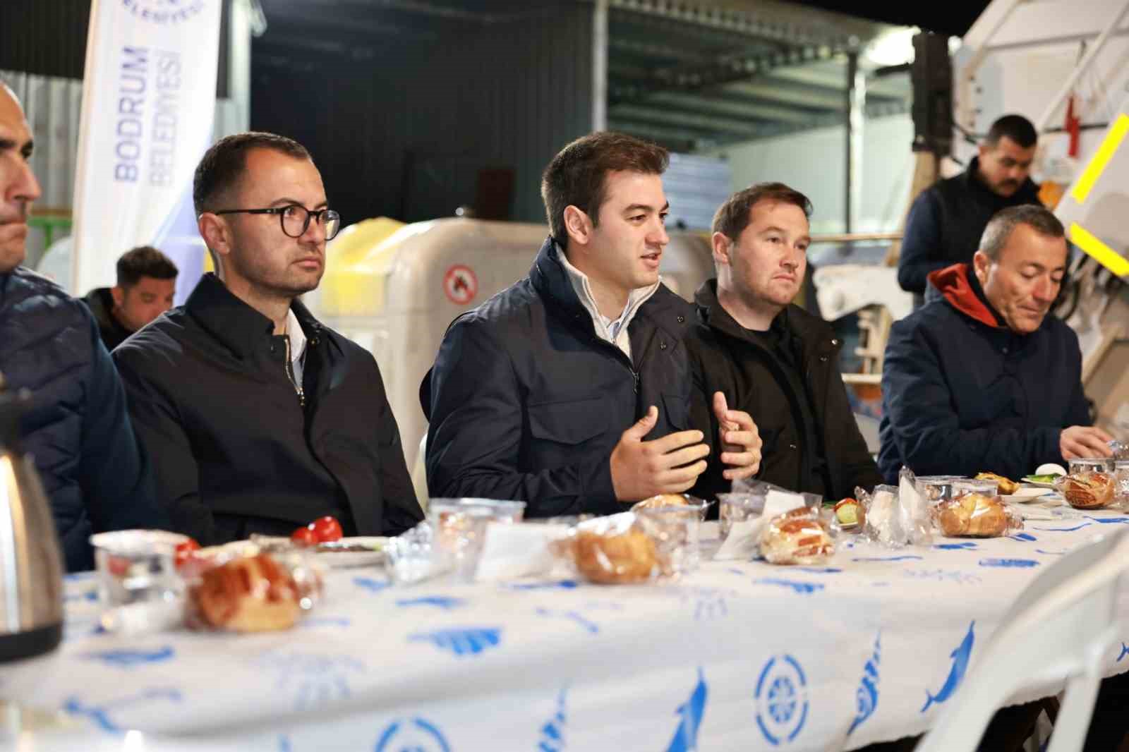 Başkan Mandalinci Kademe’de sahura katıldı
